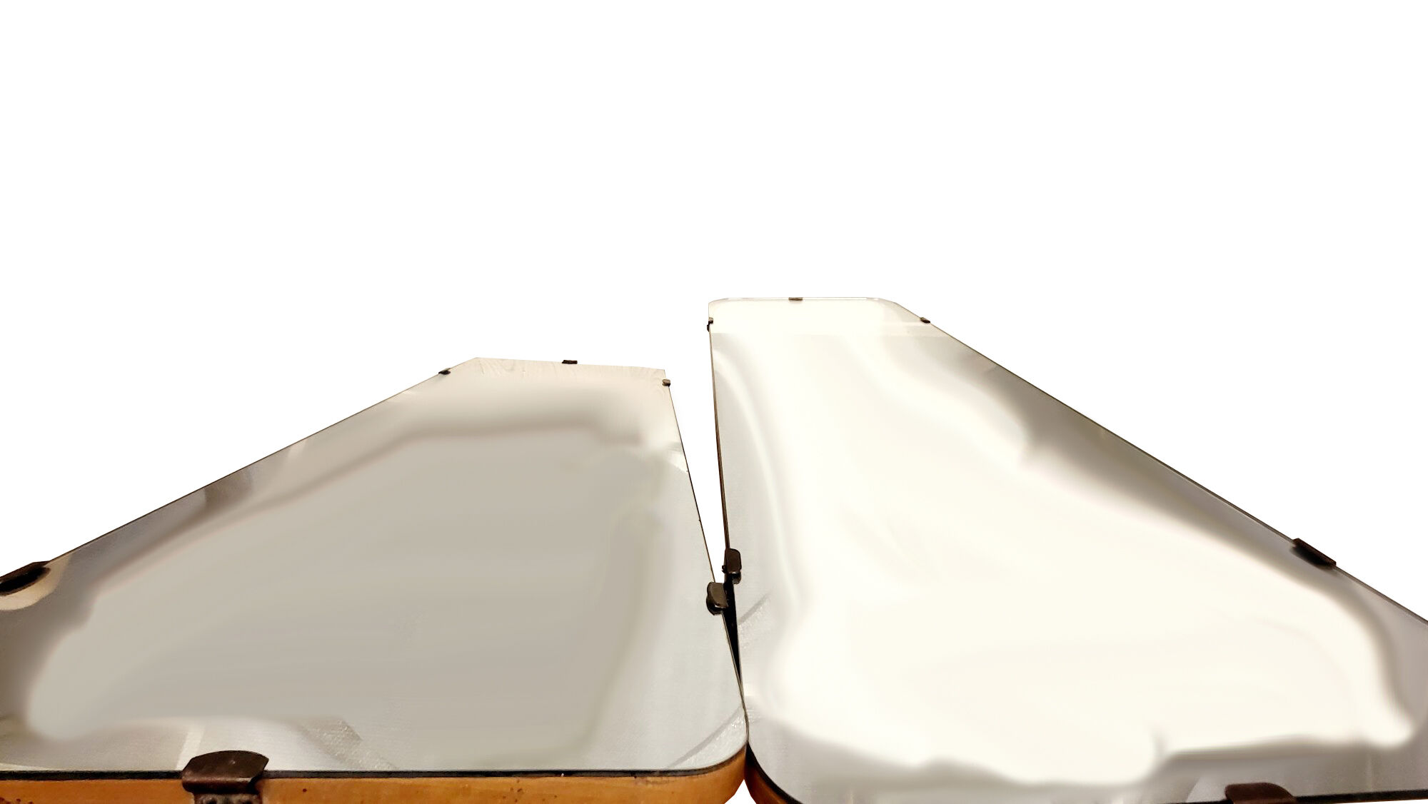 2 trapezoid-shaped mirrors