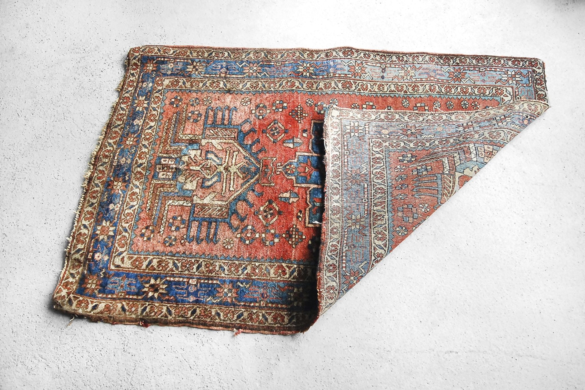 Antique Hand-woven Persian Heriz Carpet, 1920 s - 140x97cm