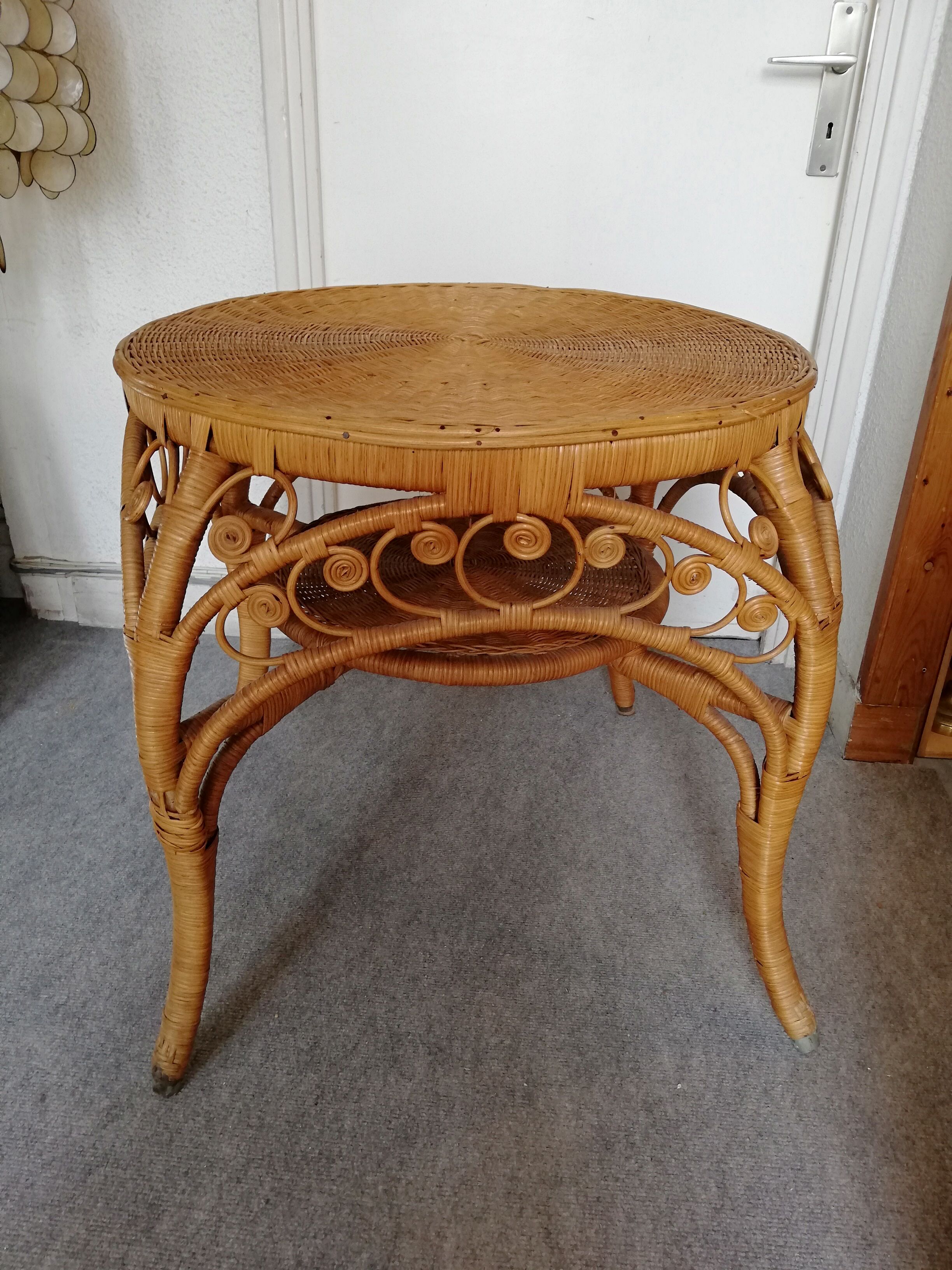 Coffee table Peacock rattan