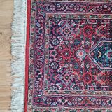 oriental carpet 104 x 73 cm
