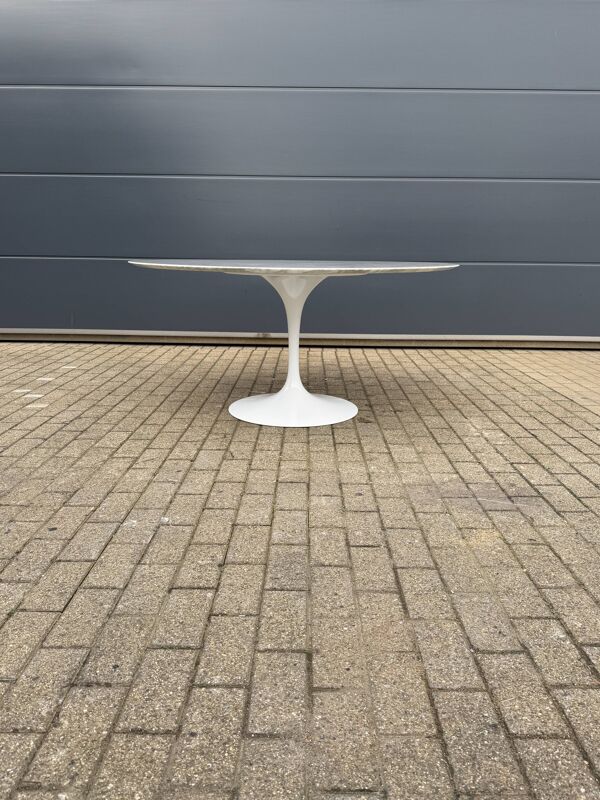 Table à manger ronde originale Knoll Tulip (152cm) Carrara