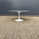 Original round dining table Knoll Tulip (152cm) Carrara