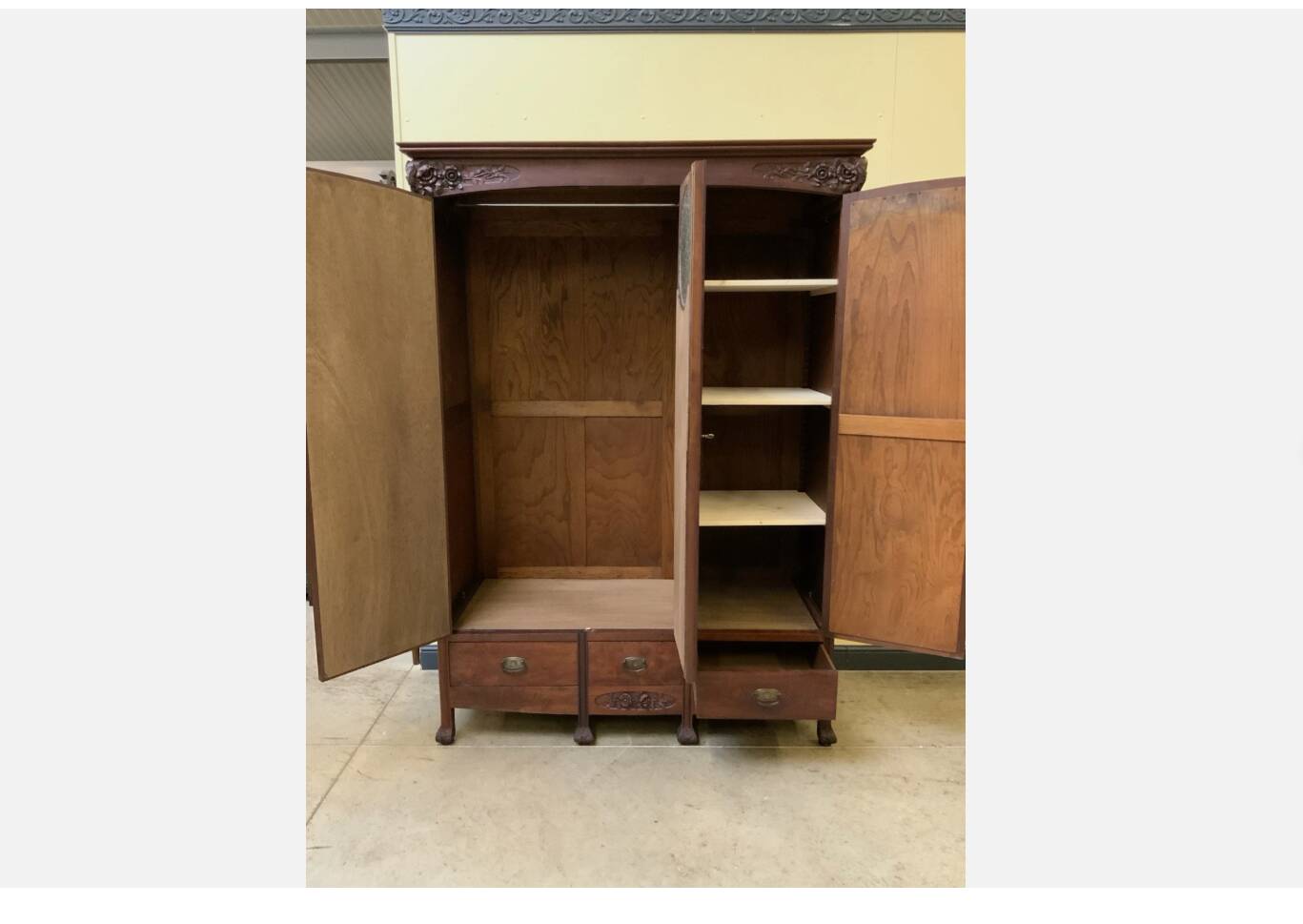 Antique wardrobe, linen cupboard - Art Nouveau