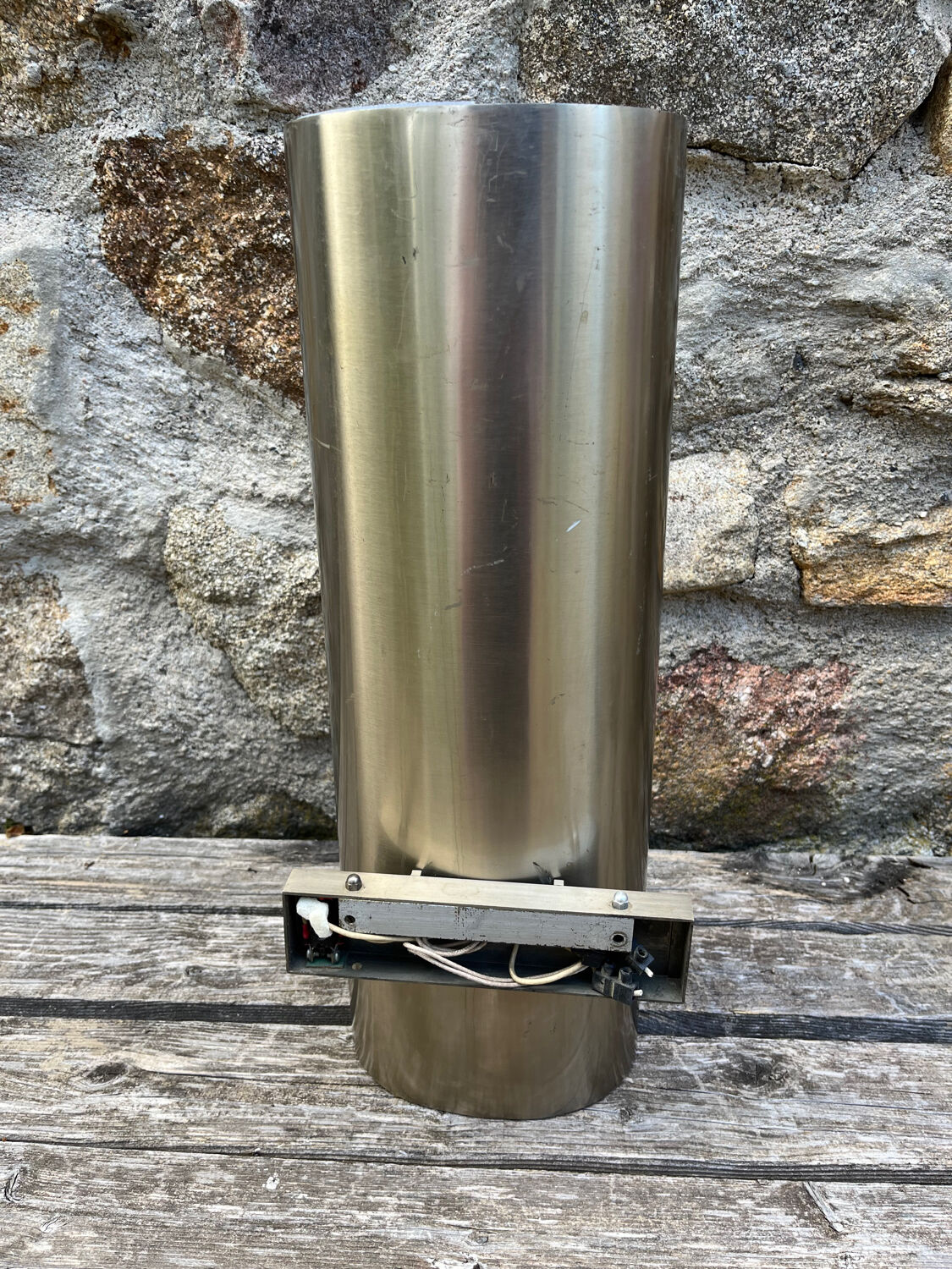 Set of two wall lights