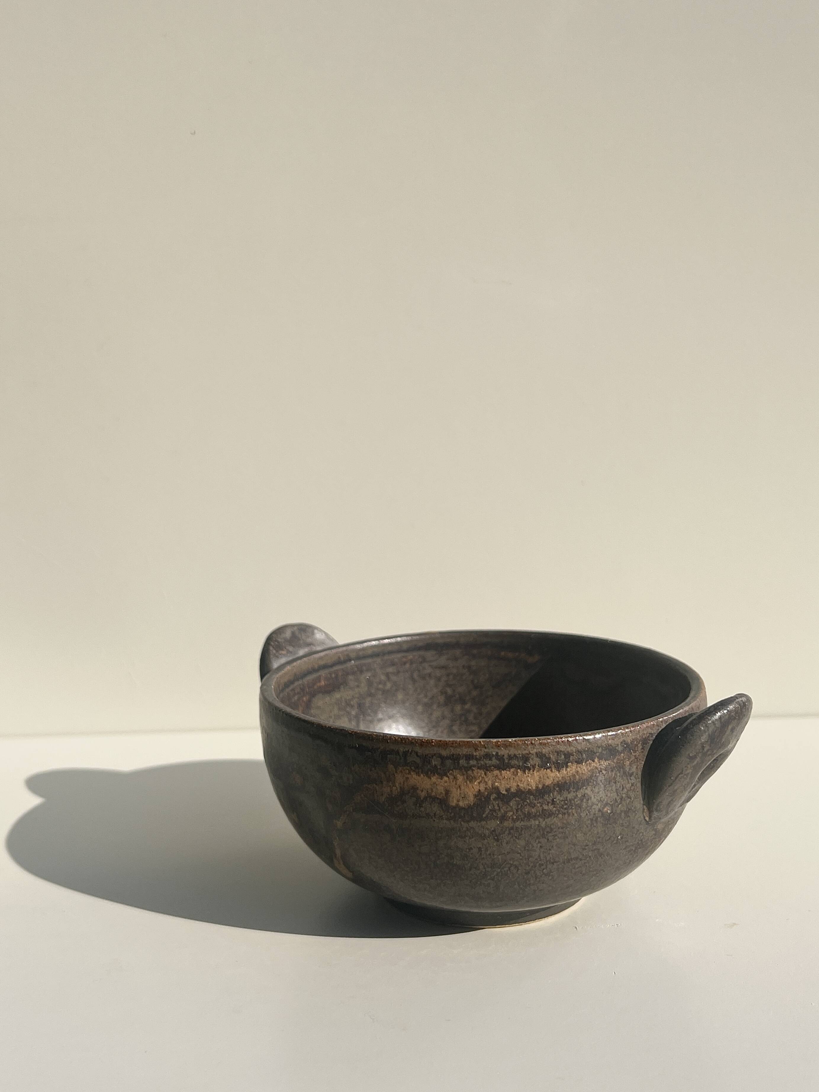 Pair of 2 handmade stoneware bowls, 20th century