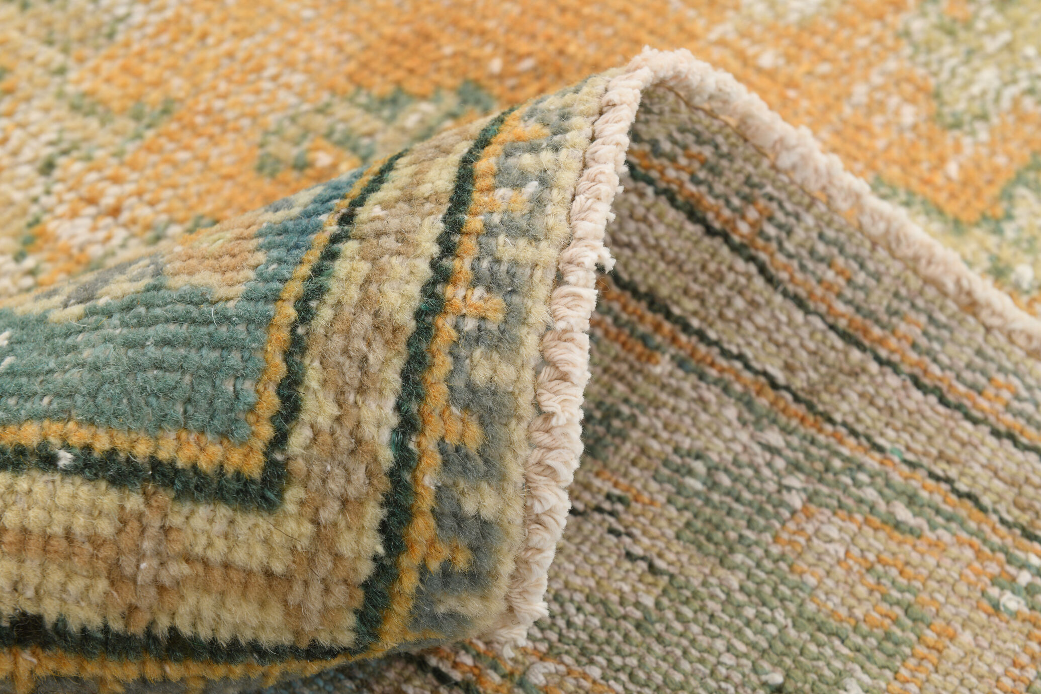 Oversize handmade rug 303x217cm