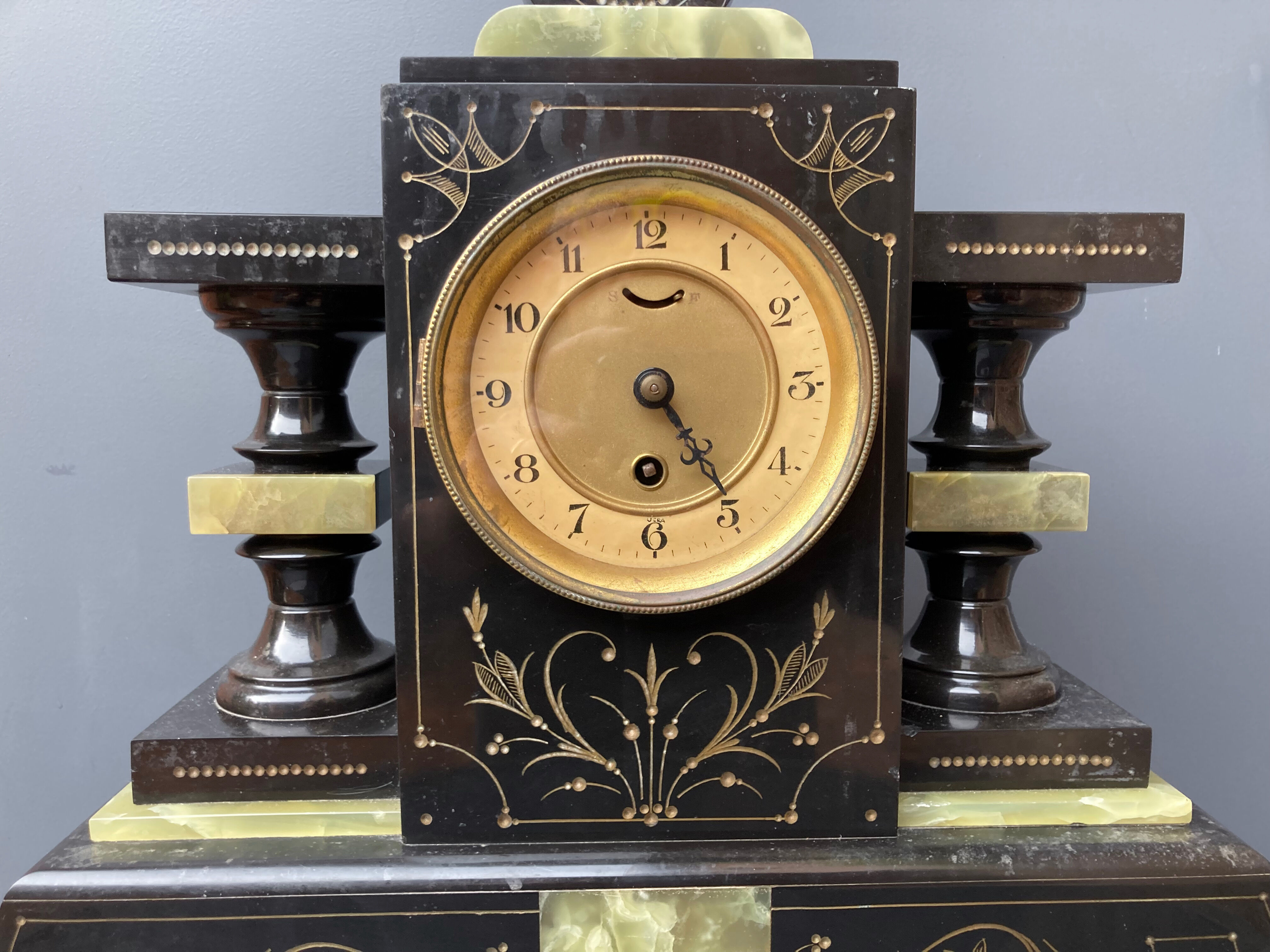 Horloge de cheminée de style empire