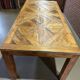Table XL vintage en bois avec marqueterie
