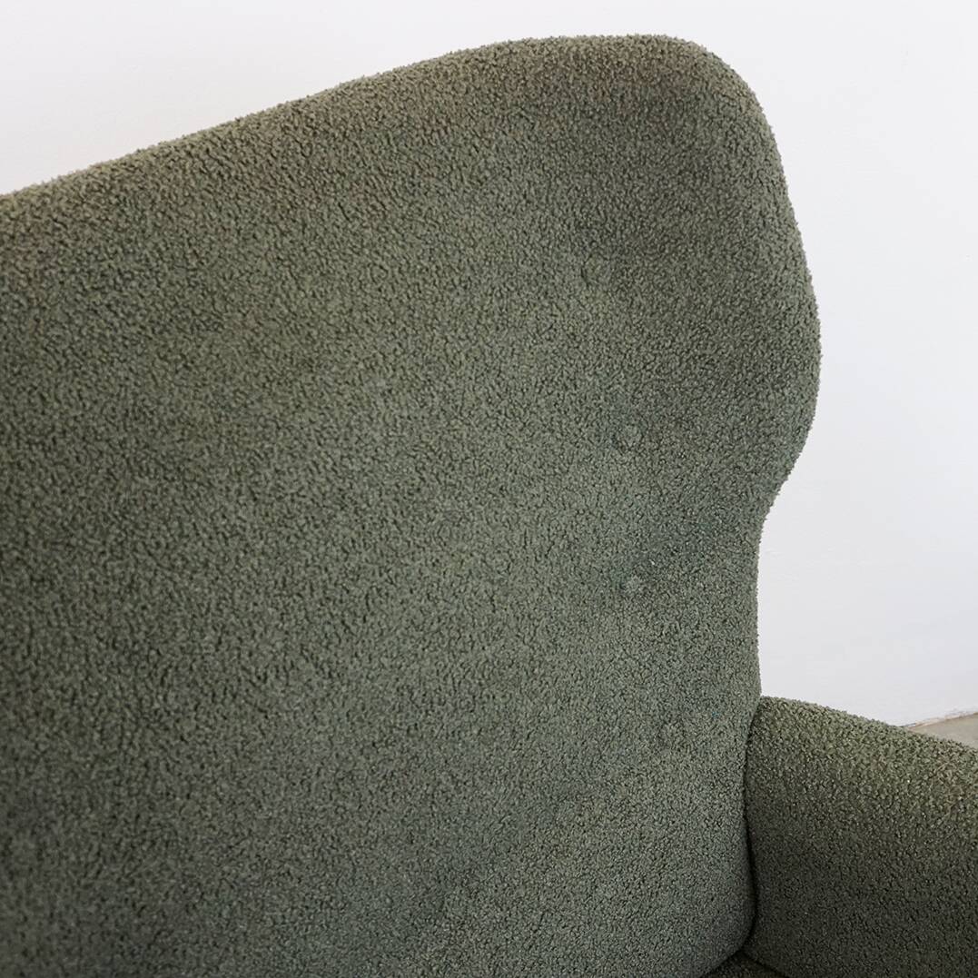 Fauteuil Wingback bouclé gris-vert, Autriche années 50