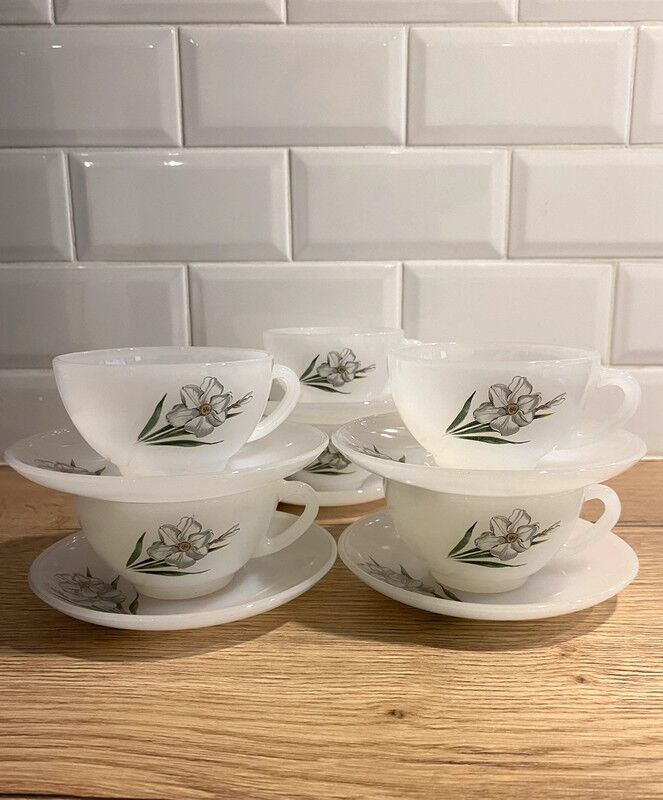 6 tasses et sous tasses Arcopal