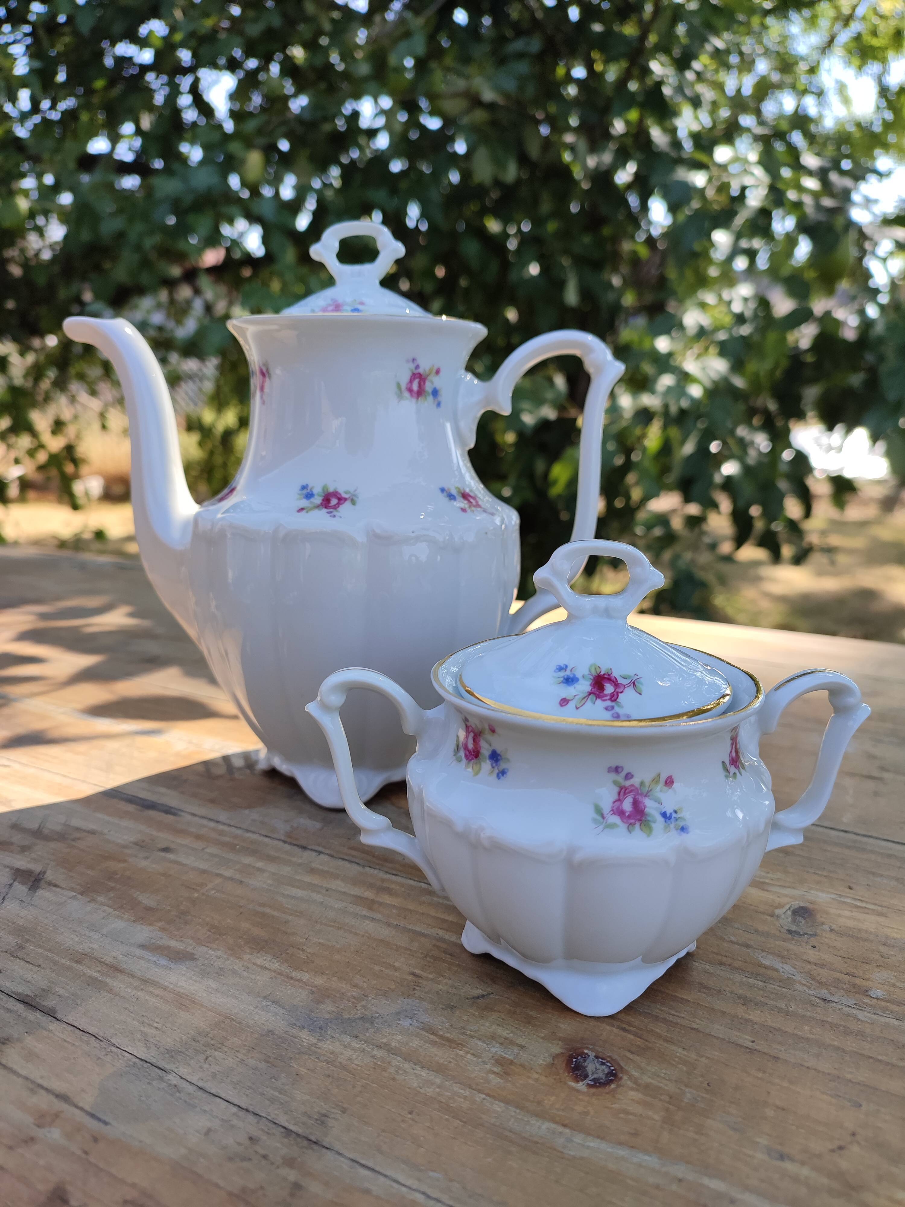 Coffee service, porcelain tea