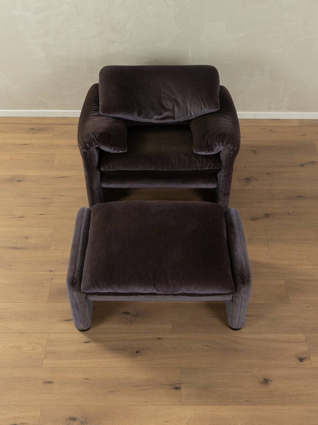 "675 MARALUNGA" armchair