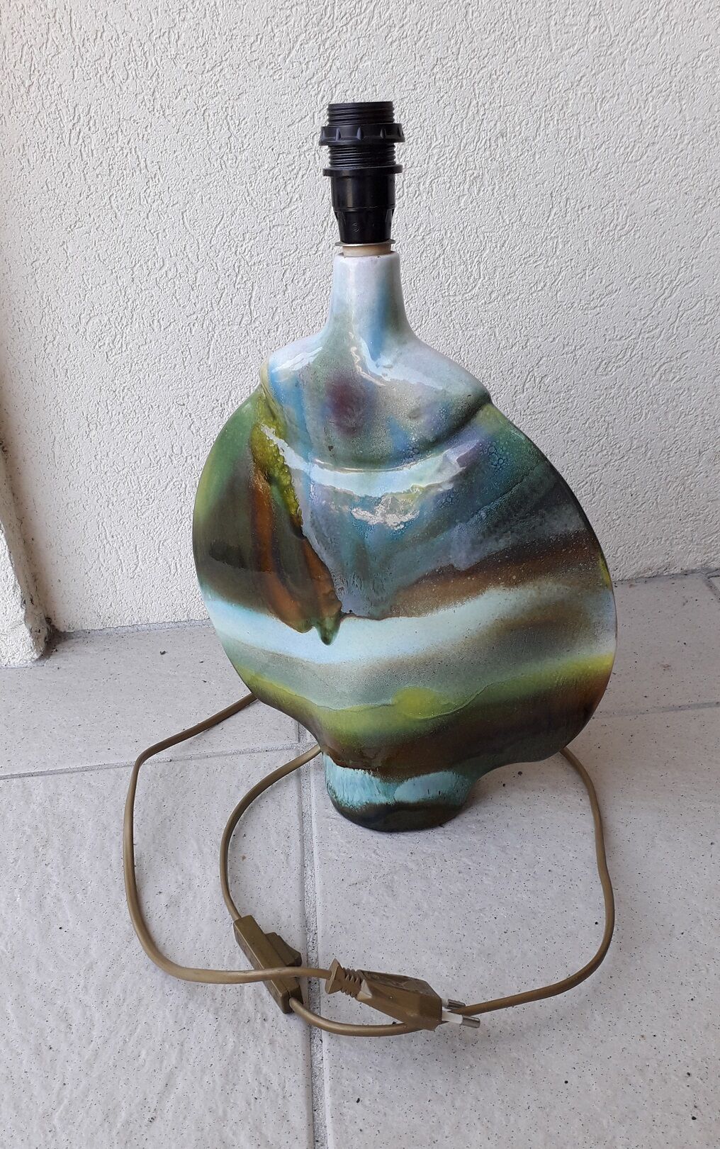 Ceramic lamp base