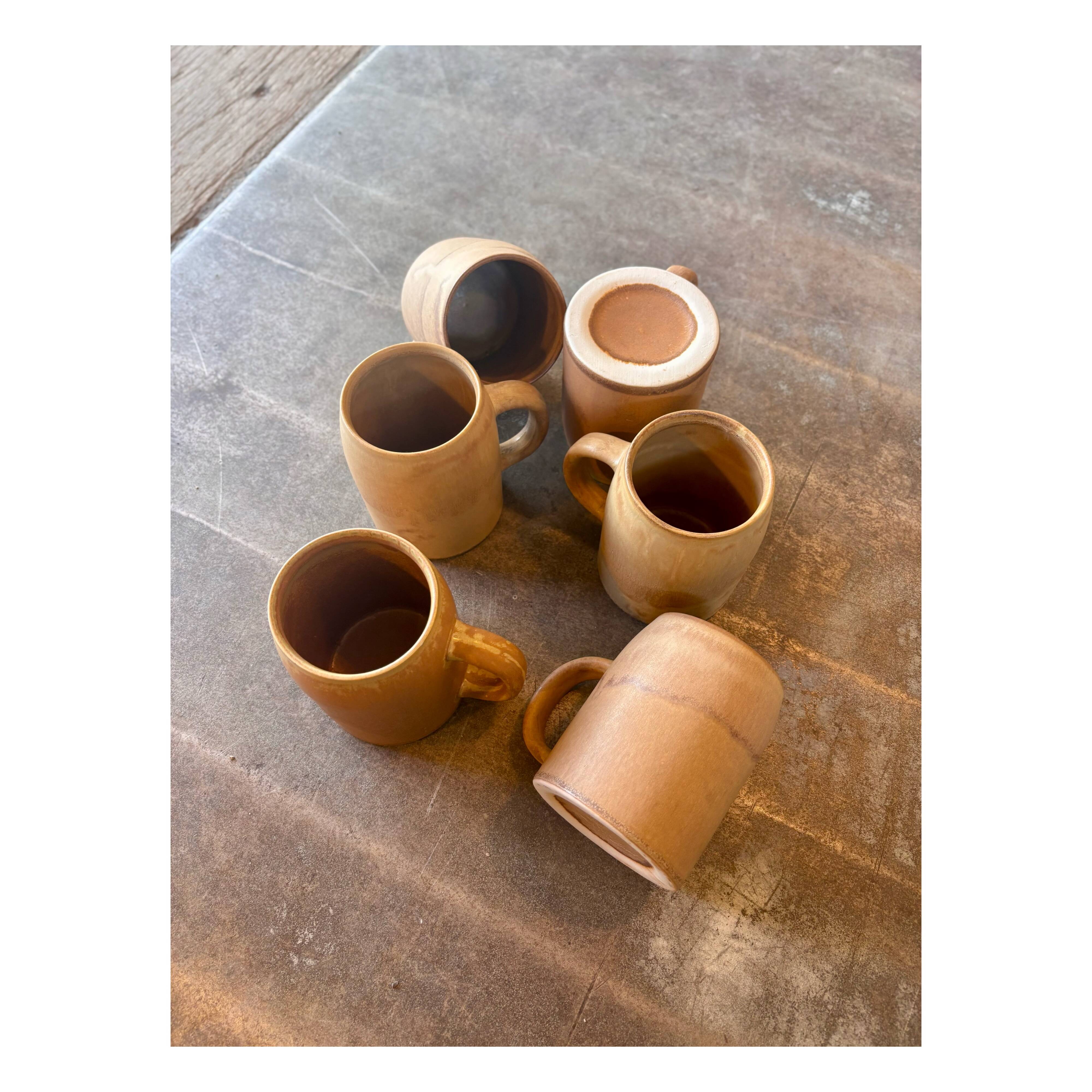 Set of 6 ceramic mugs