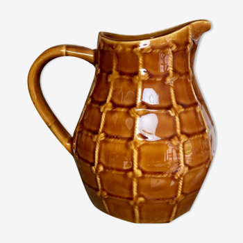 St Clément pitcher with vintage strings