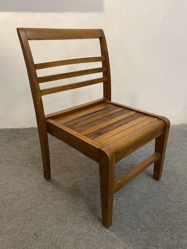 Chaise enfant moderniste en bois de René Gabriel période Reconstruction