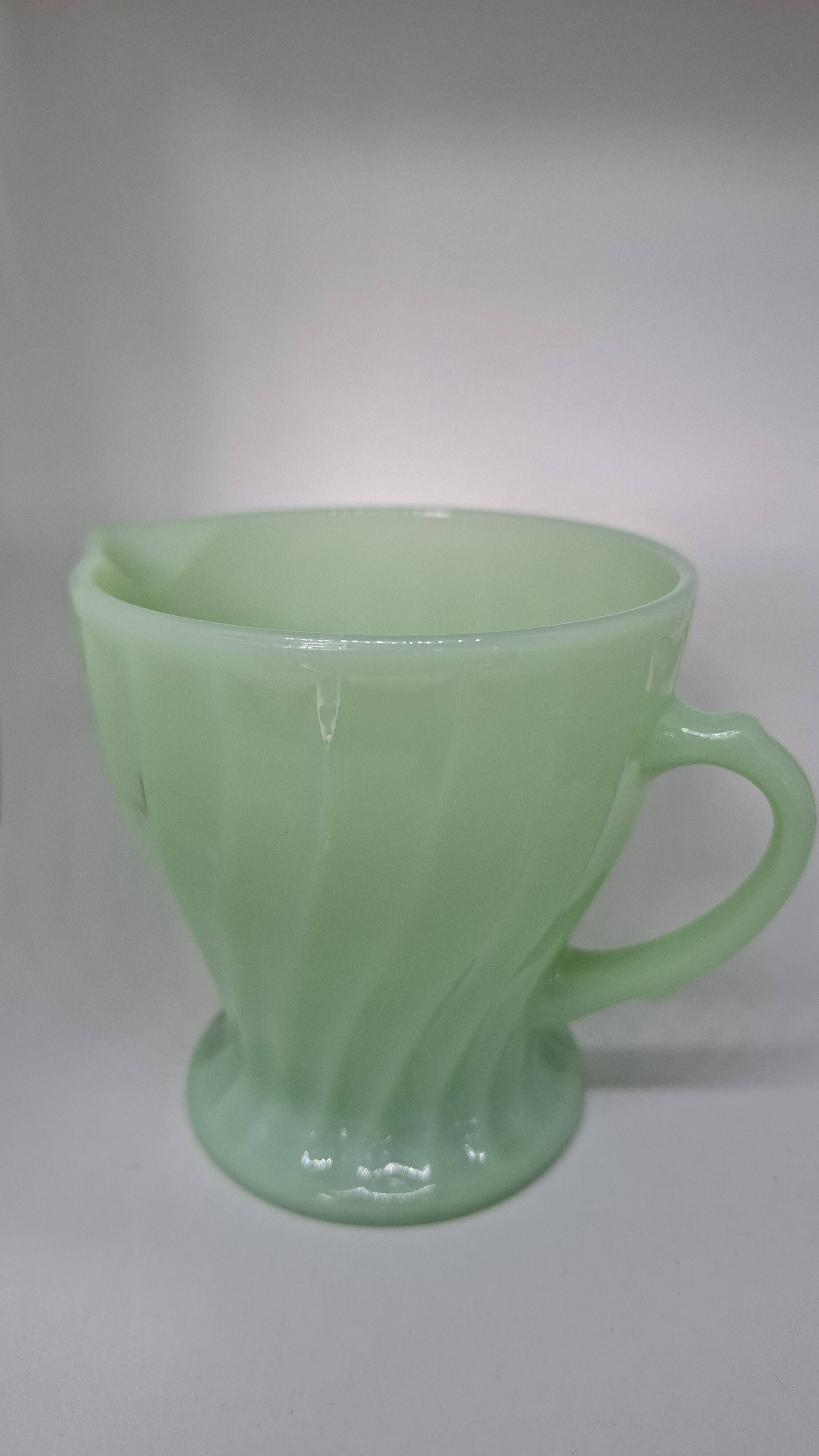 Vintage Fire-King Jadeite Swirl/Shell Coffee Set – 6 Pcs (Original Label)