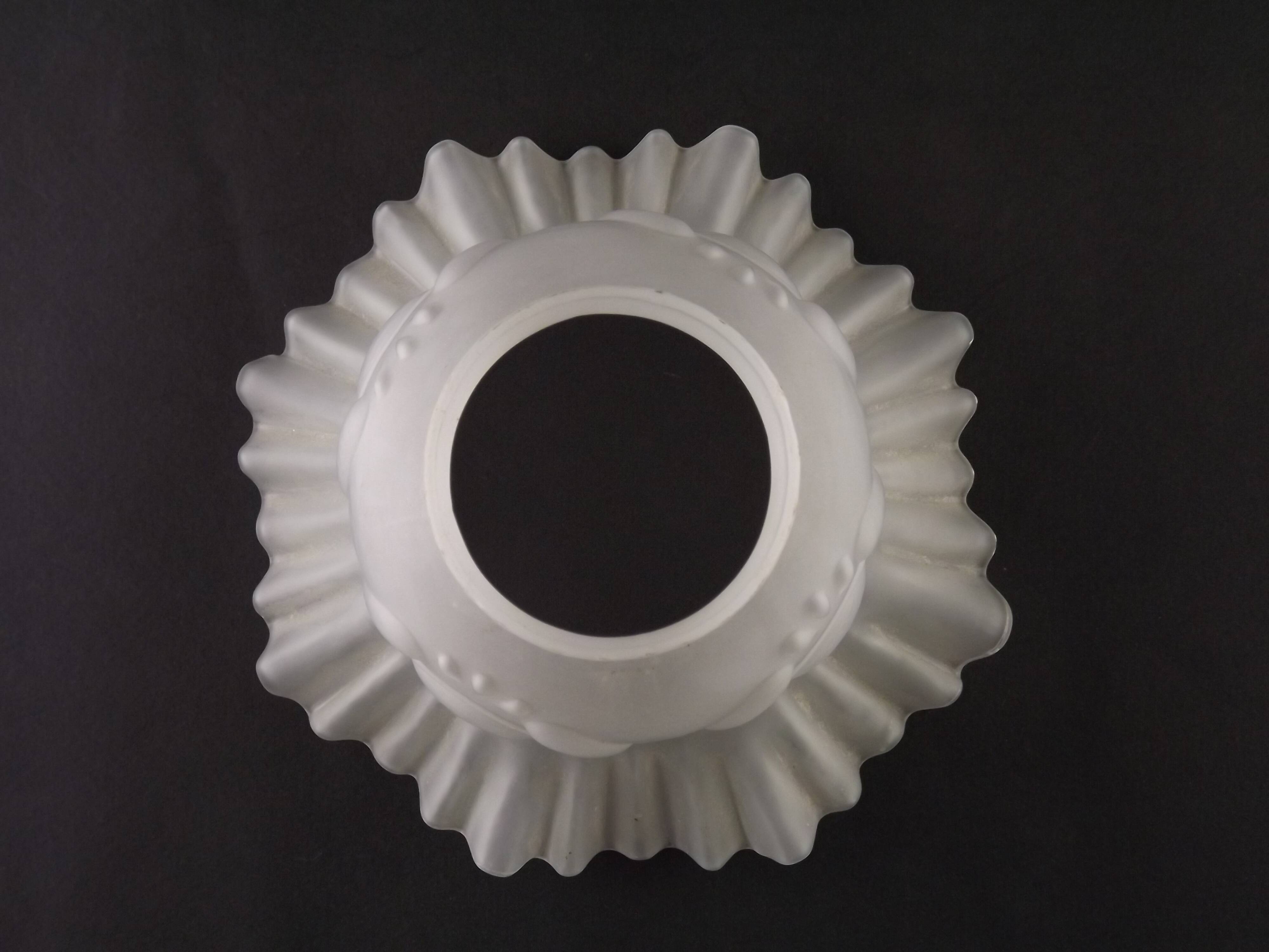 Abat-jour décoratif français vintage blanc opaque avec bordure à volants