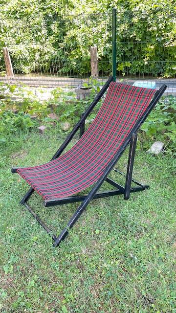Vintage folding deck chair
