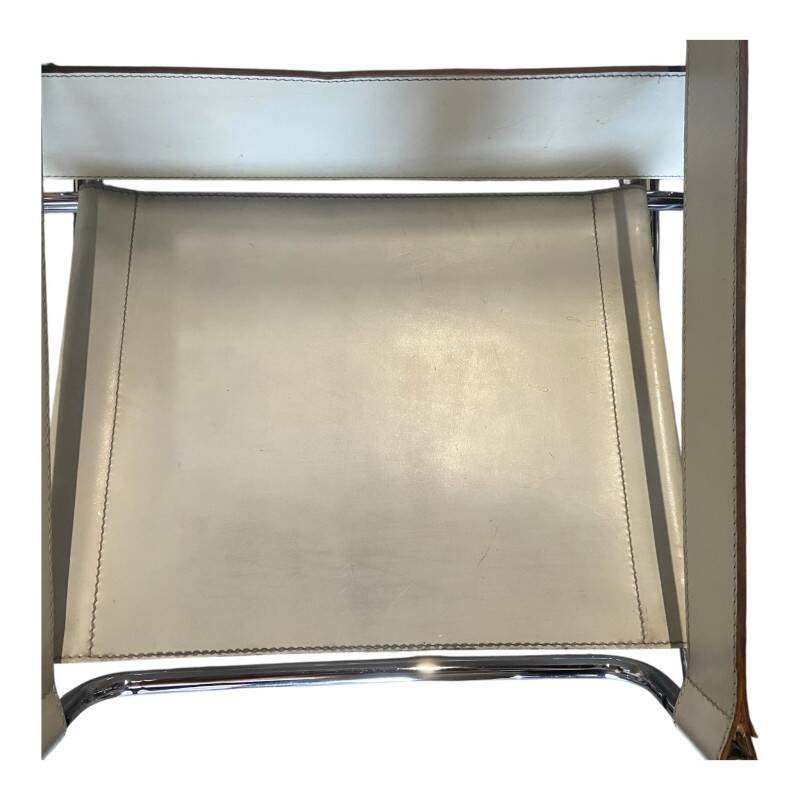 Wassily chair in white leather with chrome base