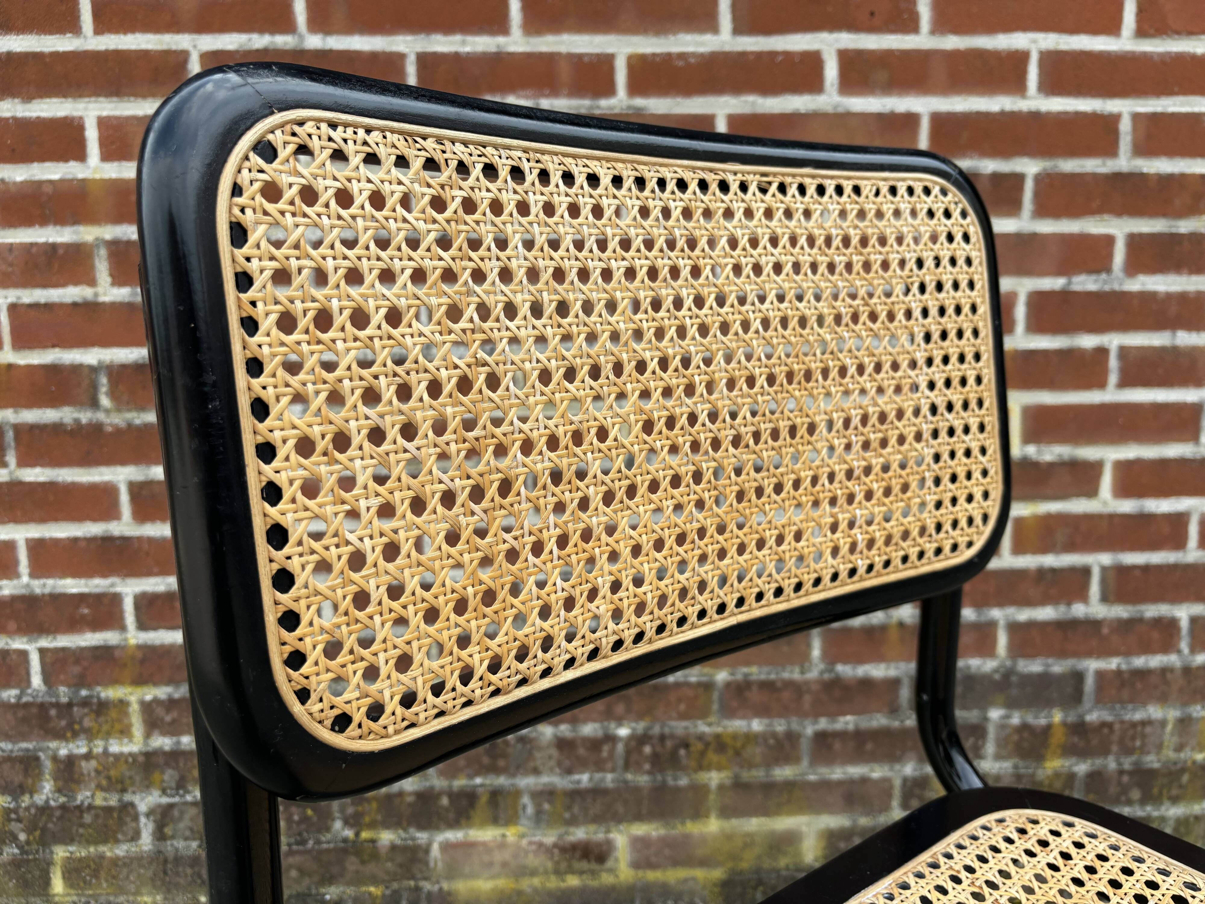 Vintage Cesca design chair b32 black model