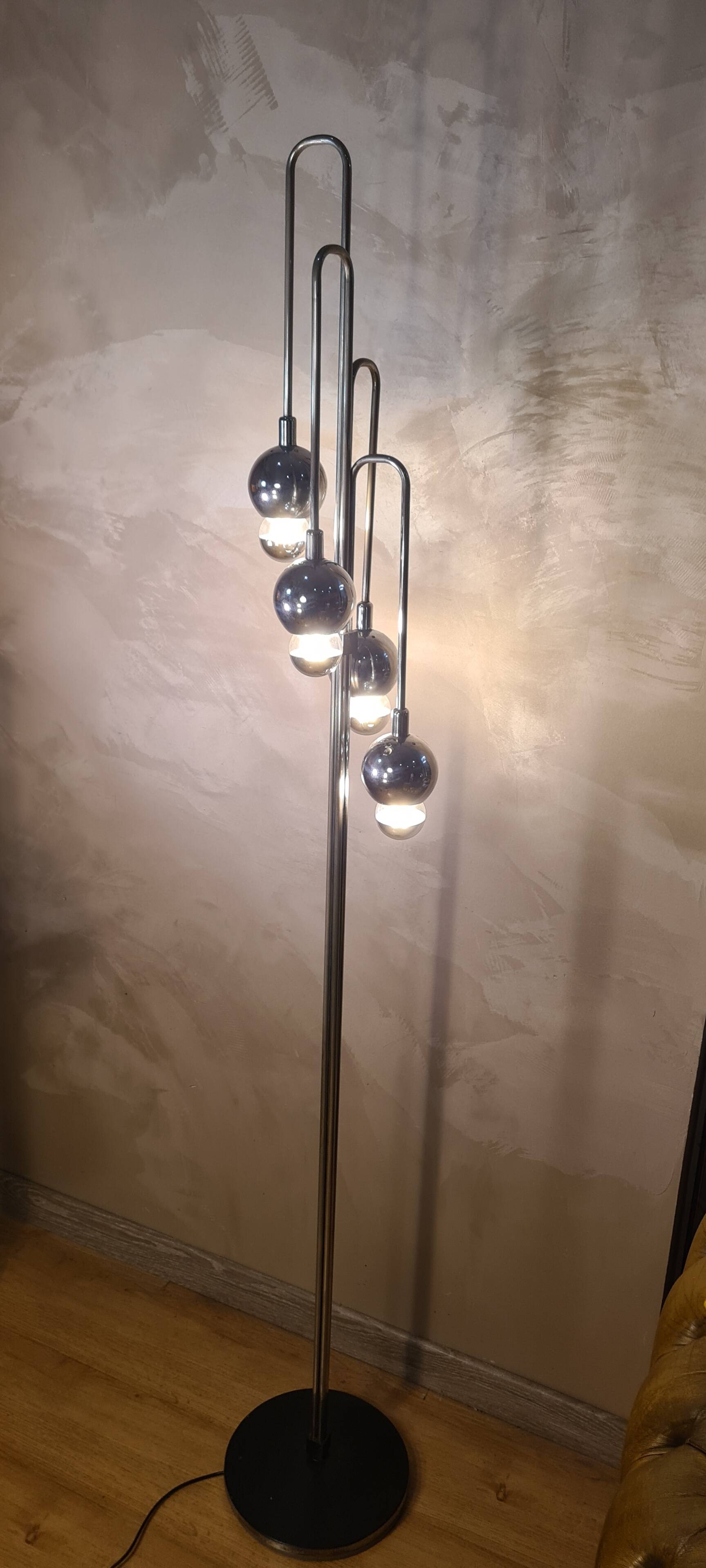 space age chrome floor lamp, 1960/70. h 180x30