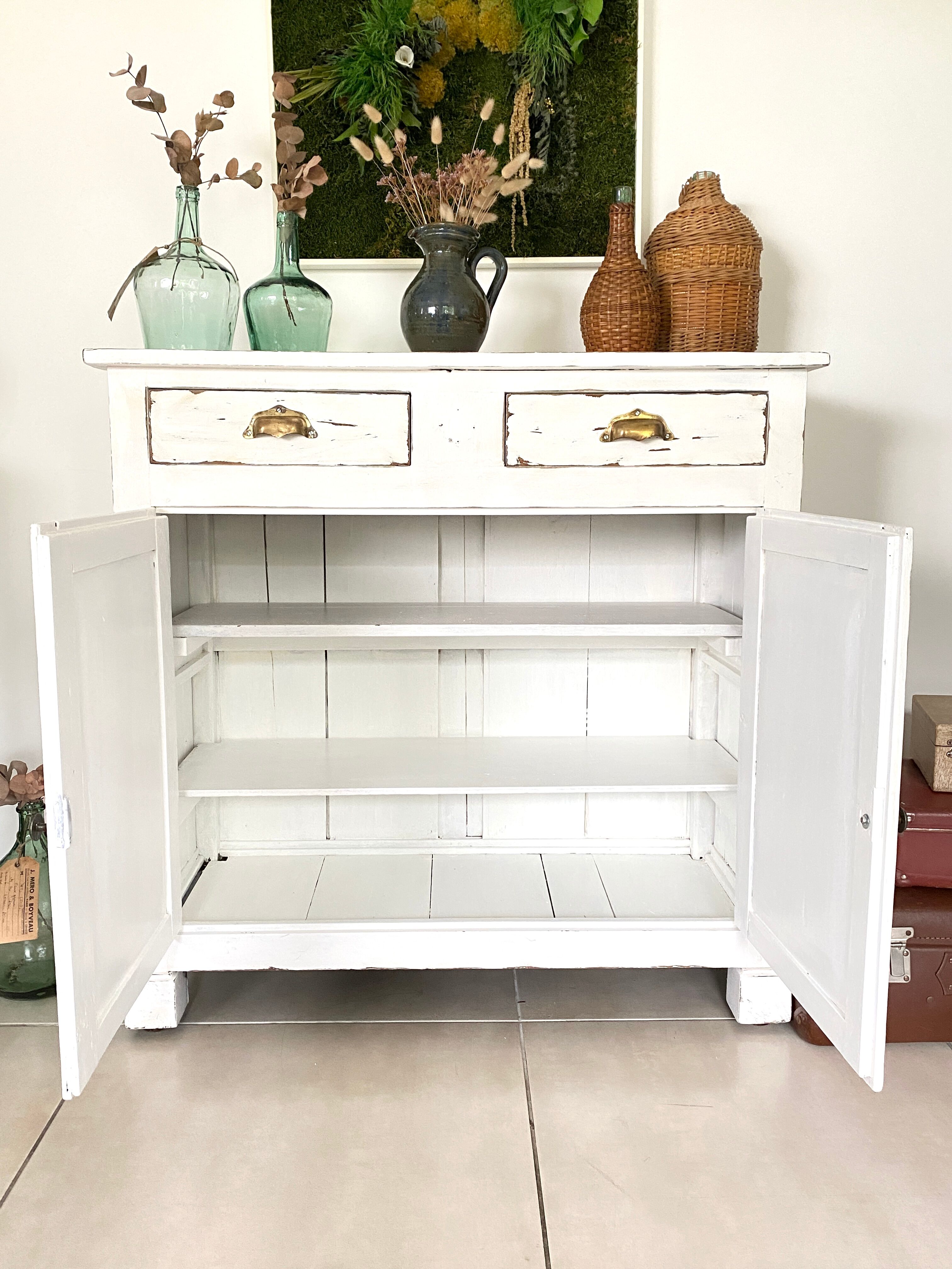 White Parisian buffet