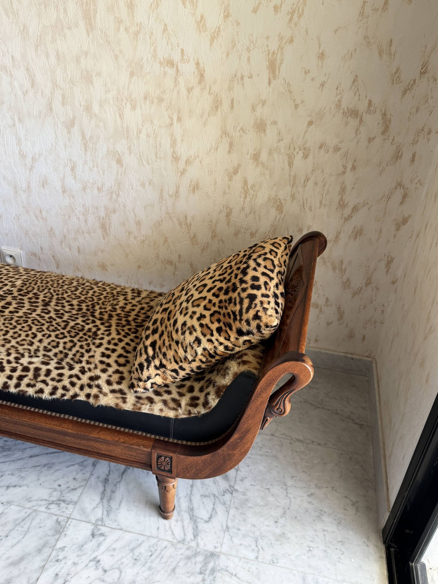 Empire-style wooden daybed / chaise longue