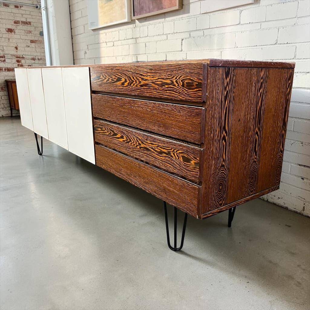 Vintage XL buffet/sofa bed on 'Enro Fabry' hairpin legs.