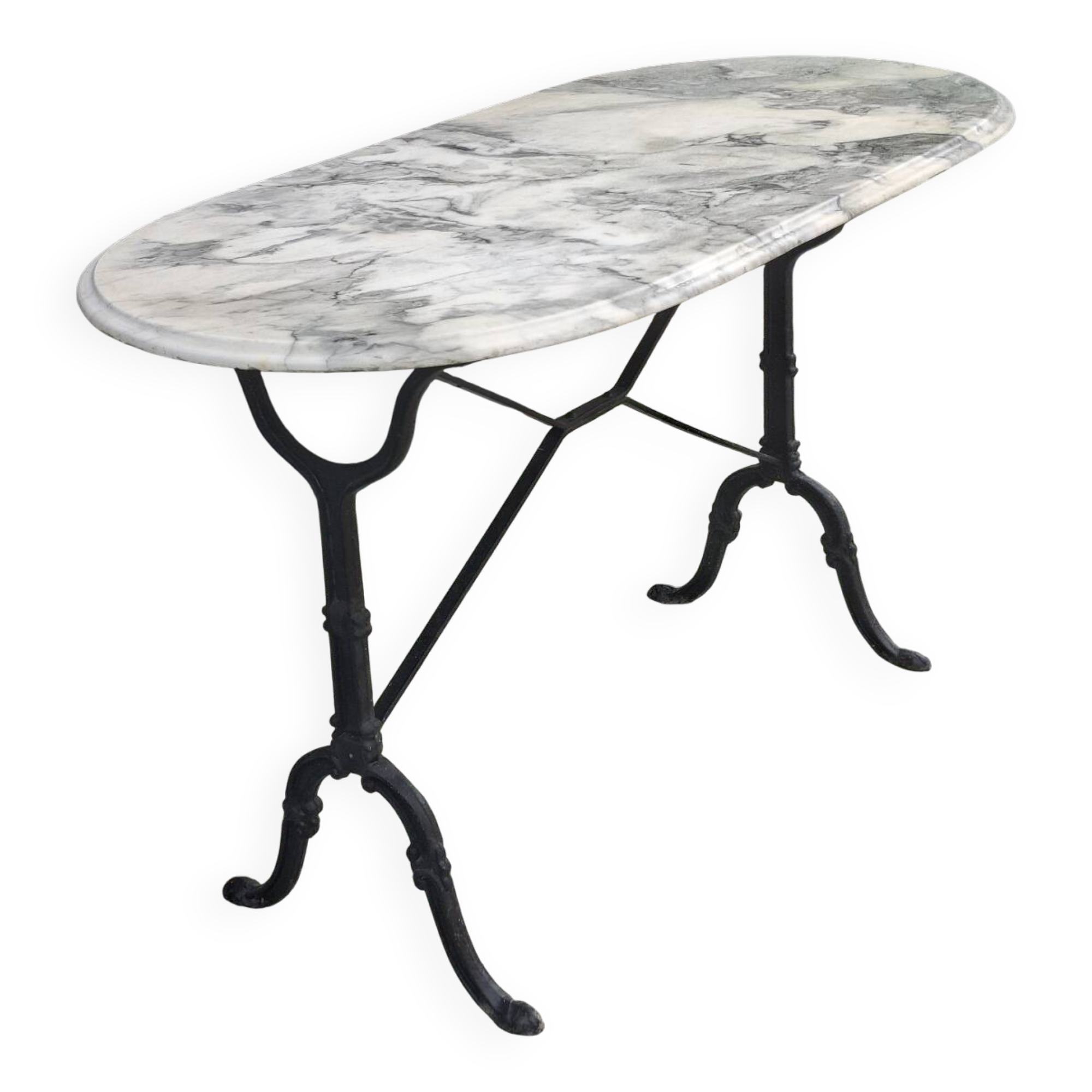 Oval bistro table