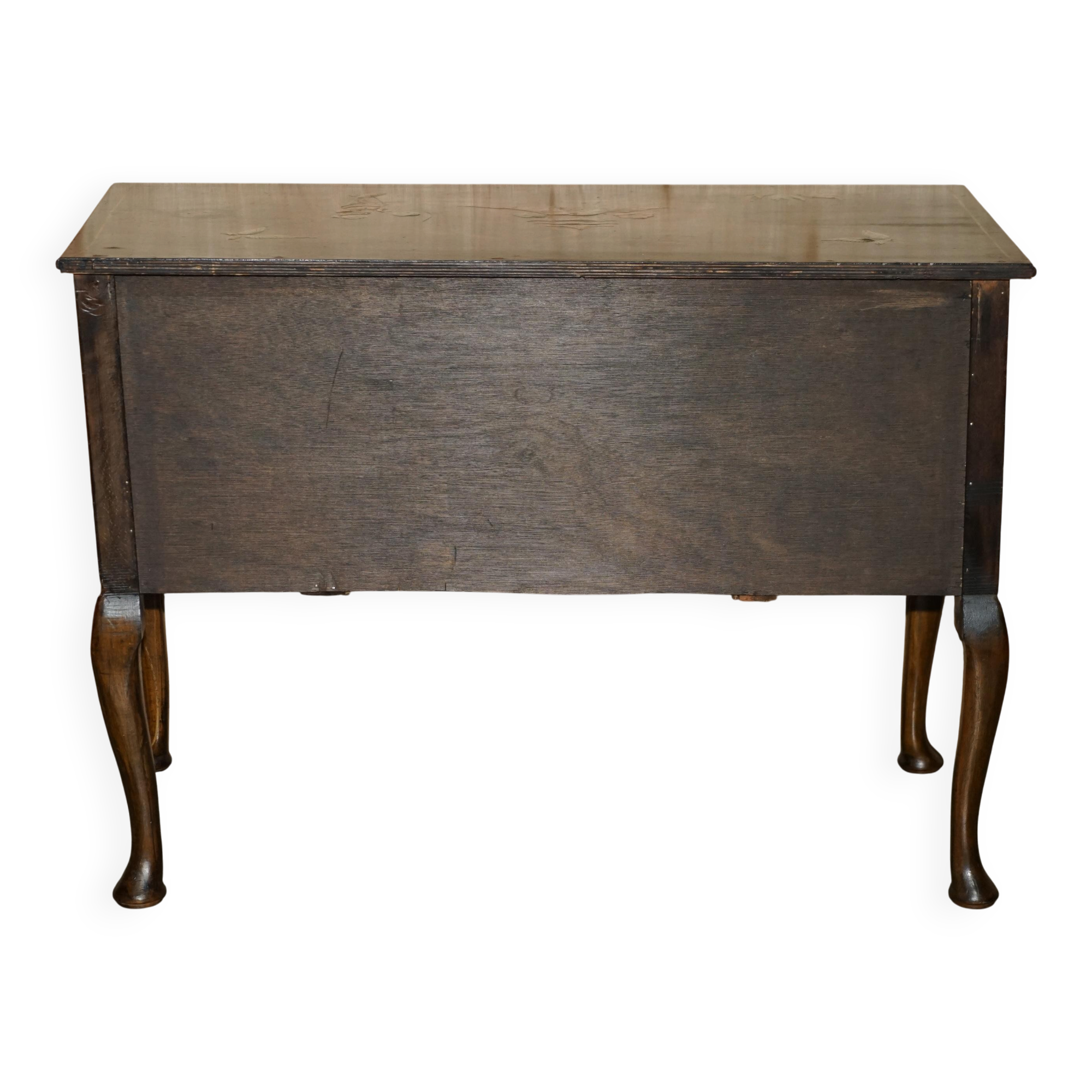 Chinese dresser circa 1920 in walnut with Chinoiserie decoration.