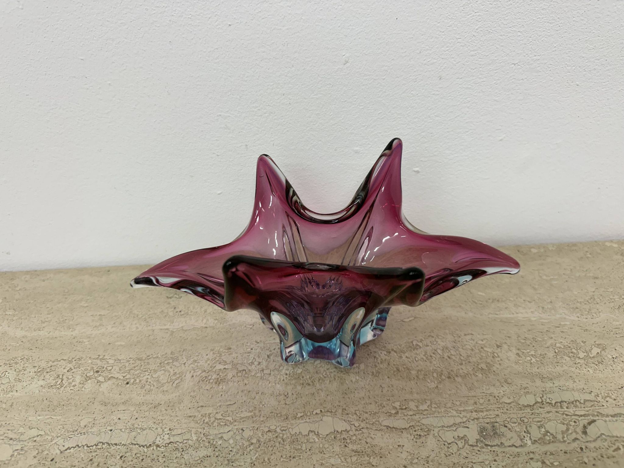 Bol en verre rose de Murano du milieu du siècle, années 1970