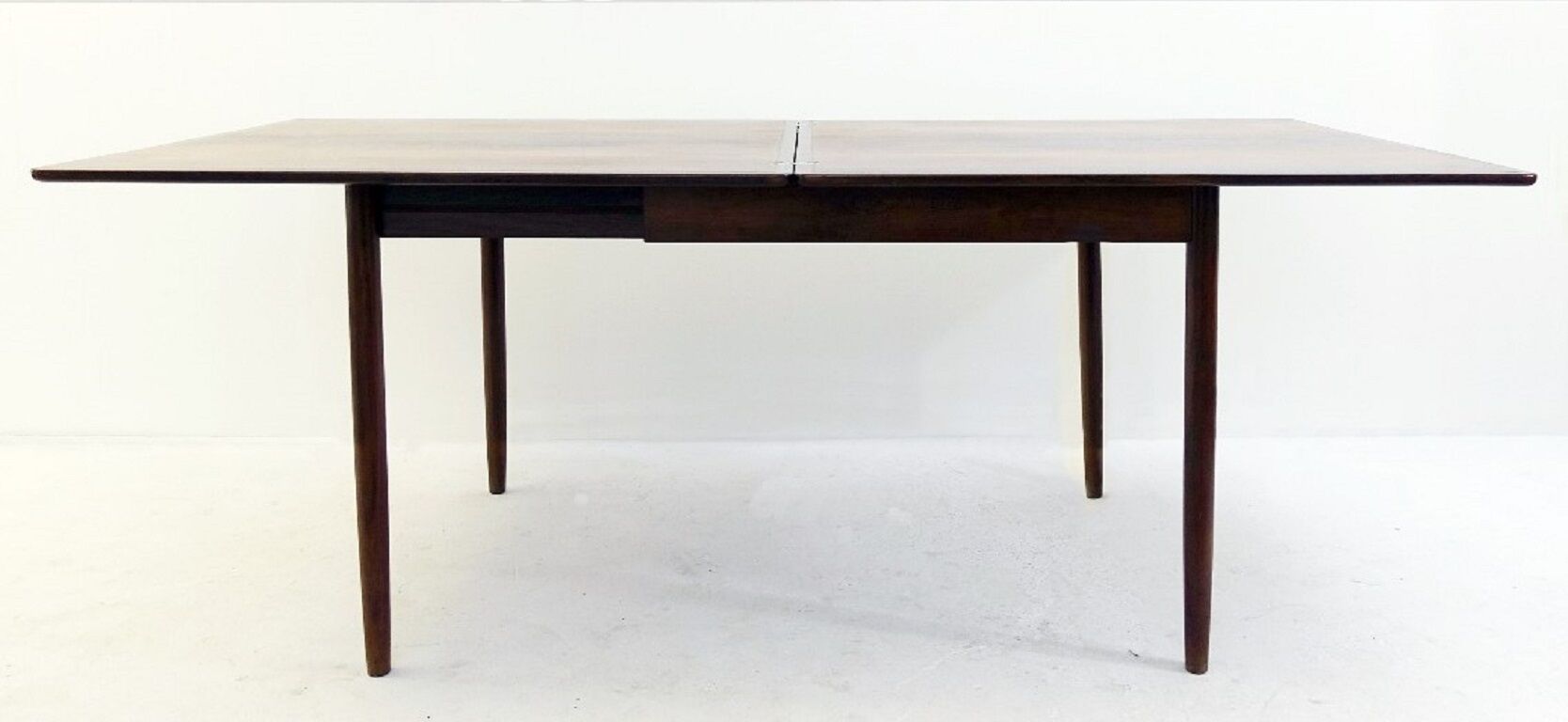 Flip-top butterfly table with brass hinges, 20th