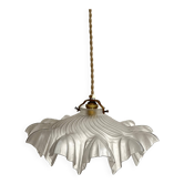 Antique tray pendant light with wavy edges in translucent twisted glass