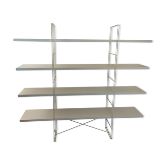Enetri shelf by Niels Gammelgaard