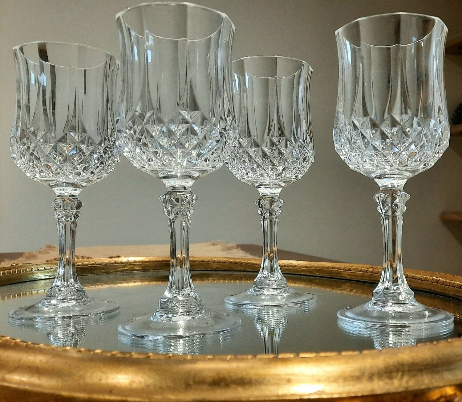 4 Arques crystal wine glasses