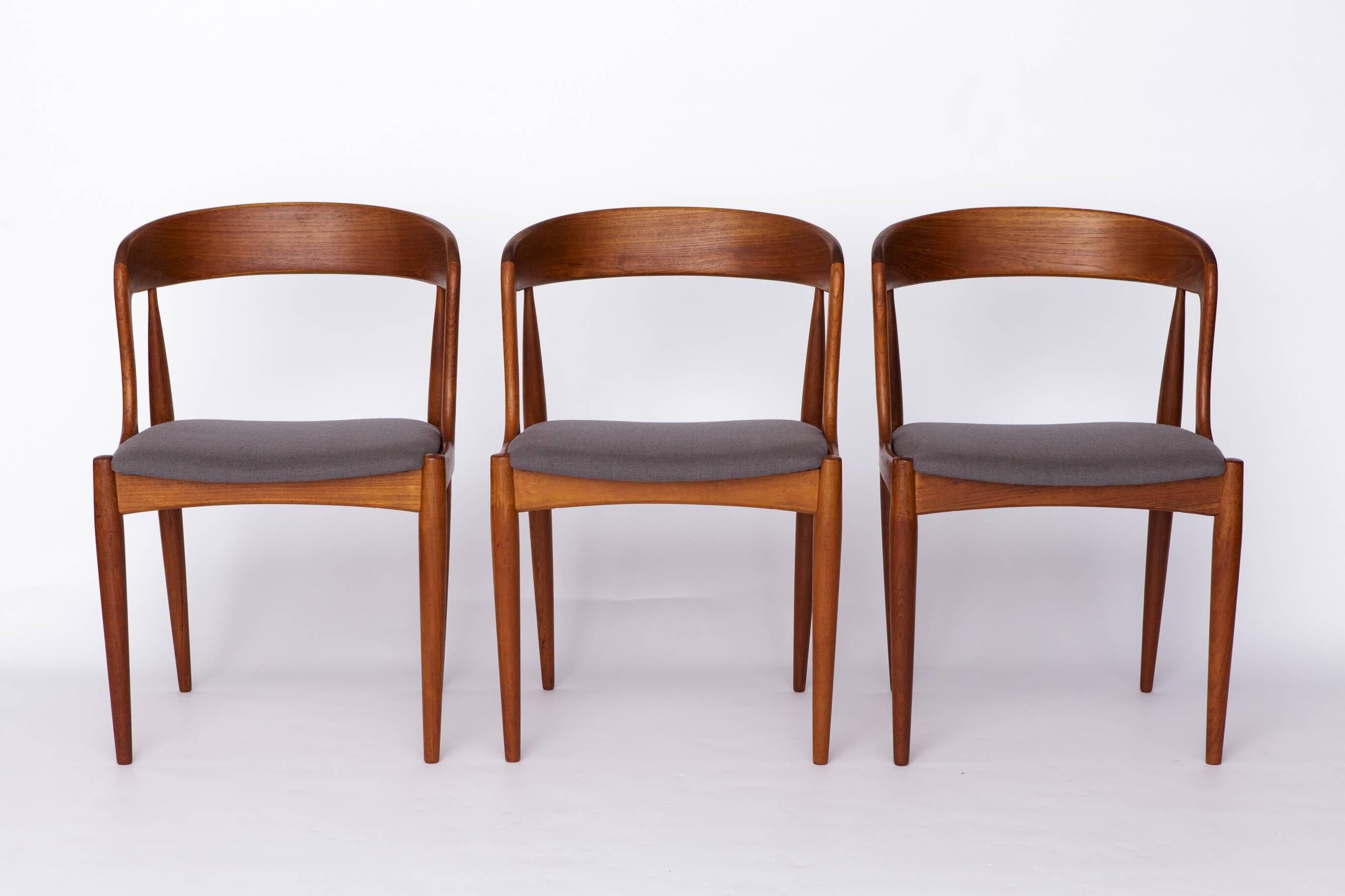 Set of 6 Johannes Andersen Chairs – Model 16, Teak Dining Chairs, Uldum
