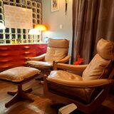 Pairs of armchairs and ottoman by Soda Galvano for Lied Mobler, Norway 1970