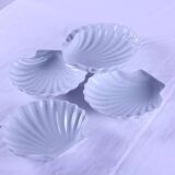 Set of 5 scallop-shaped ramekins