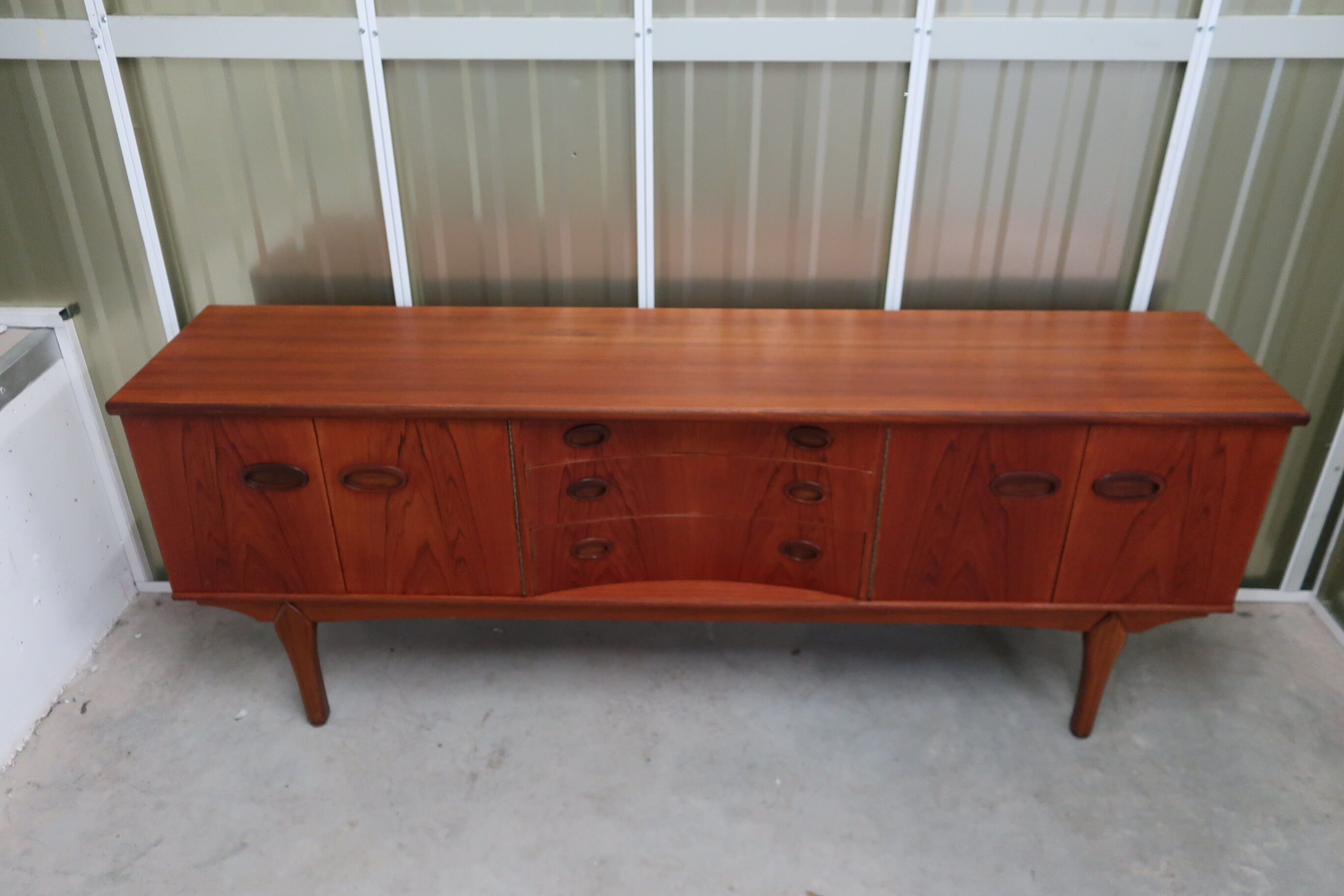Atypical teak thread from the 60s