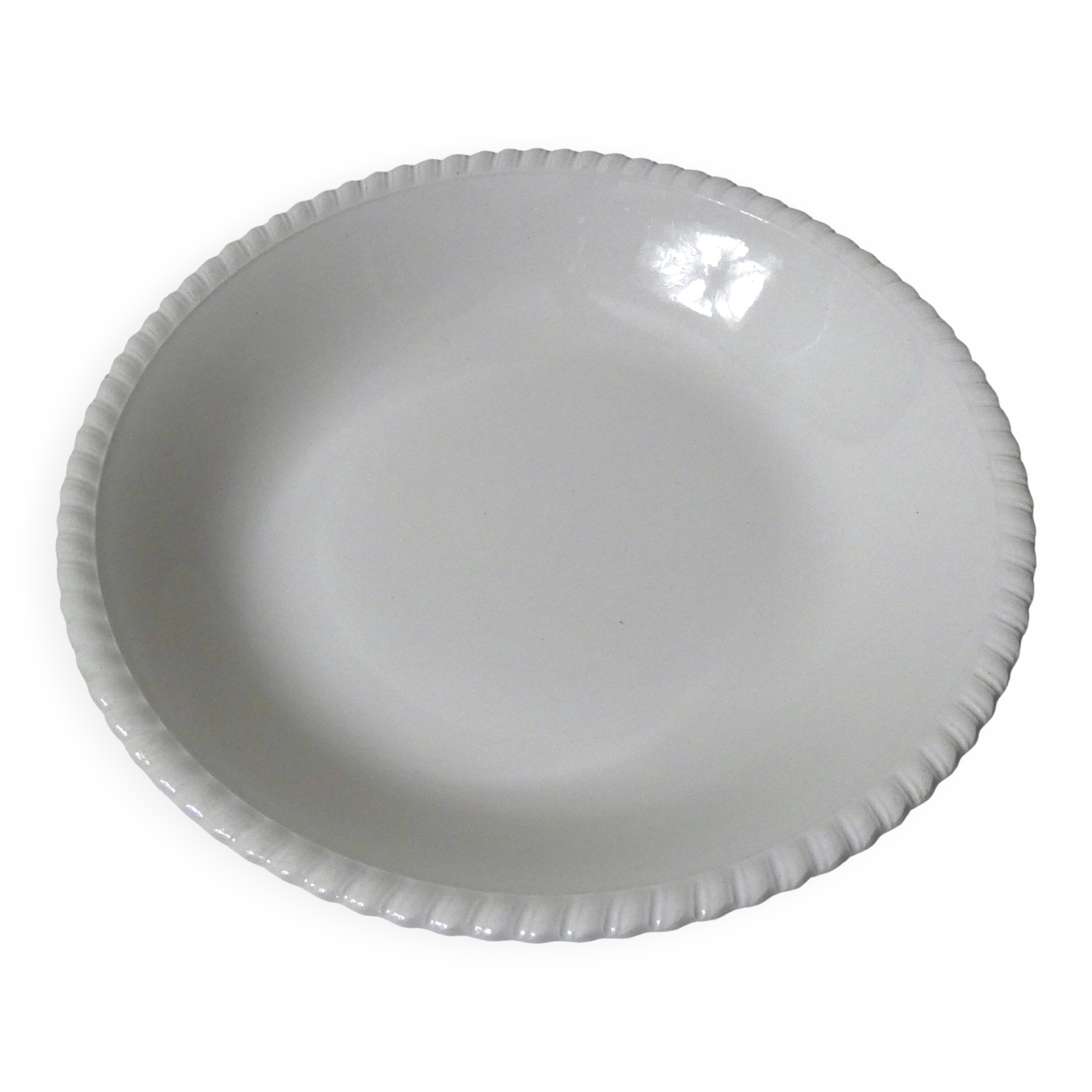 plat blanc crème en faïence