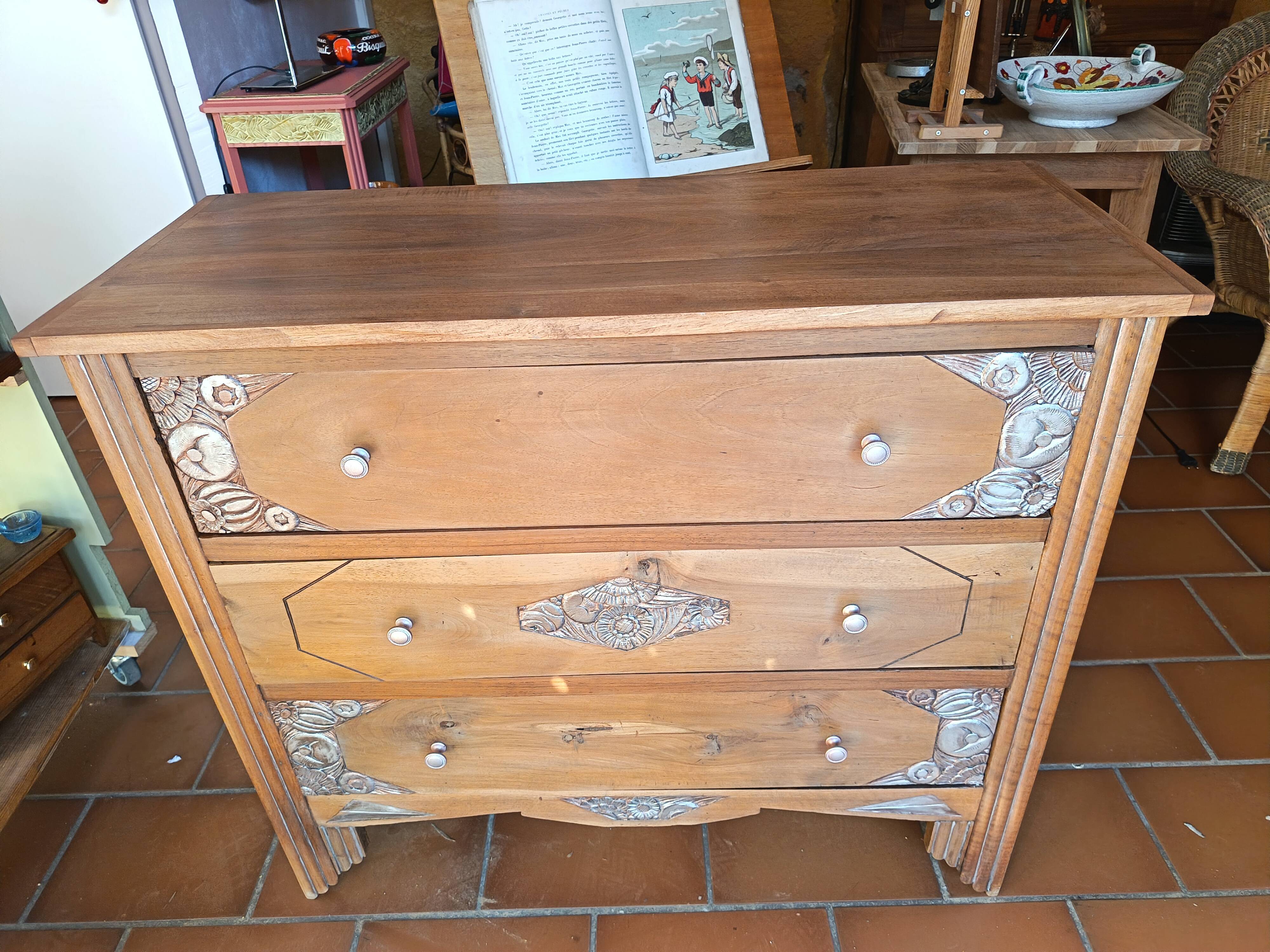 Art Deco chest of drawers