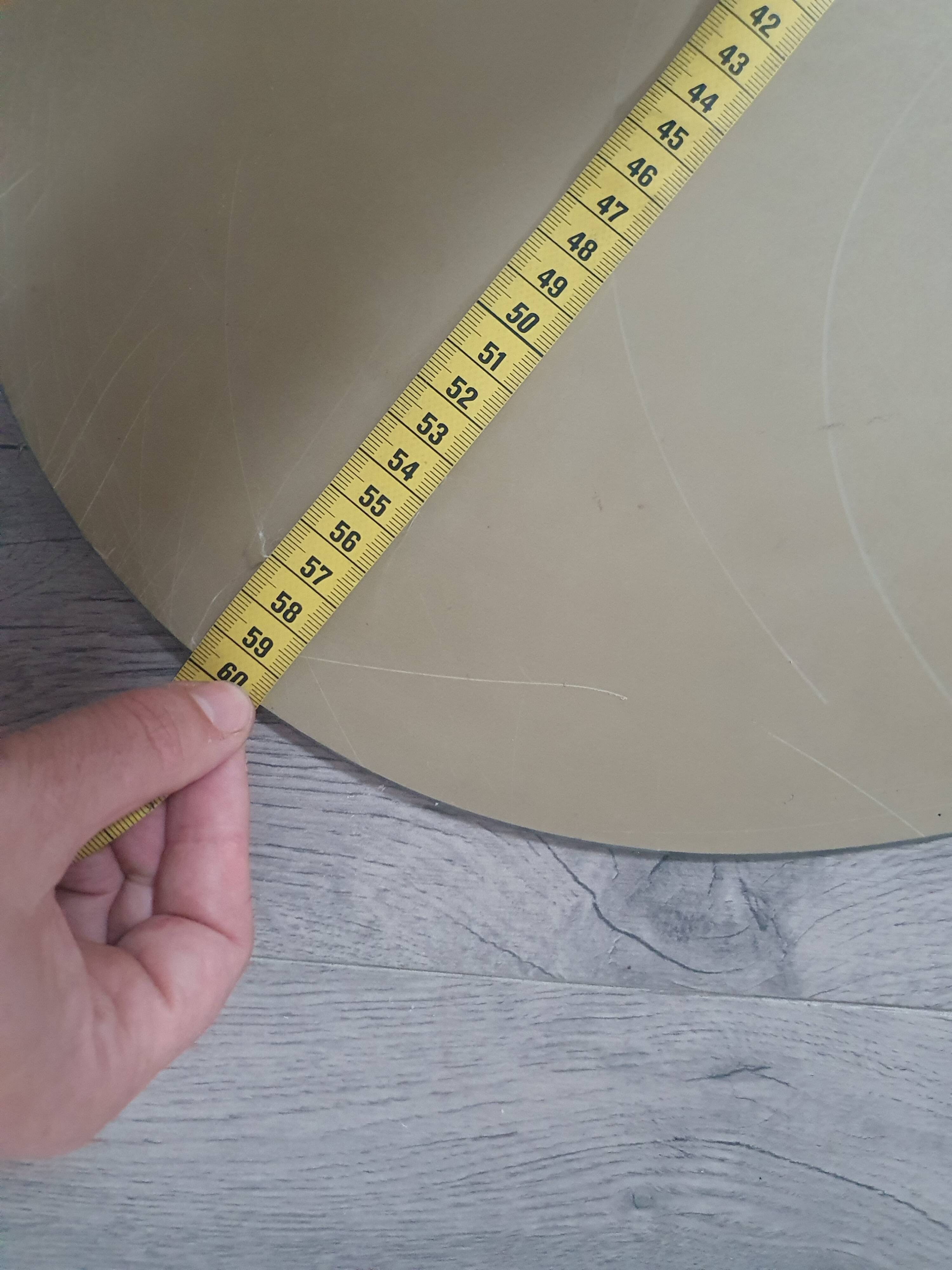 Miroir oval biseauté vintage année 60 60cm sur 42cm