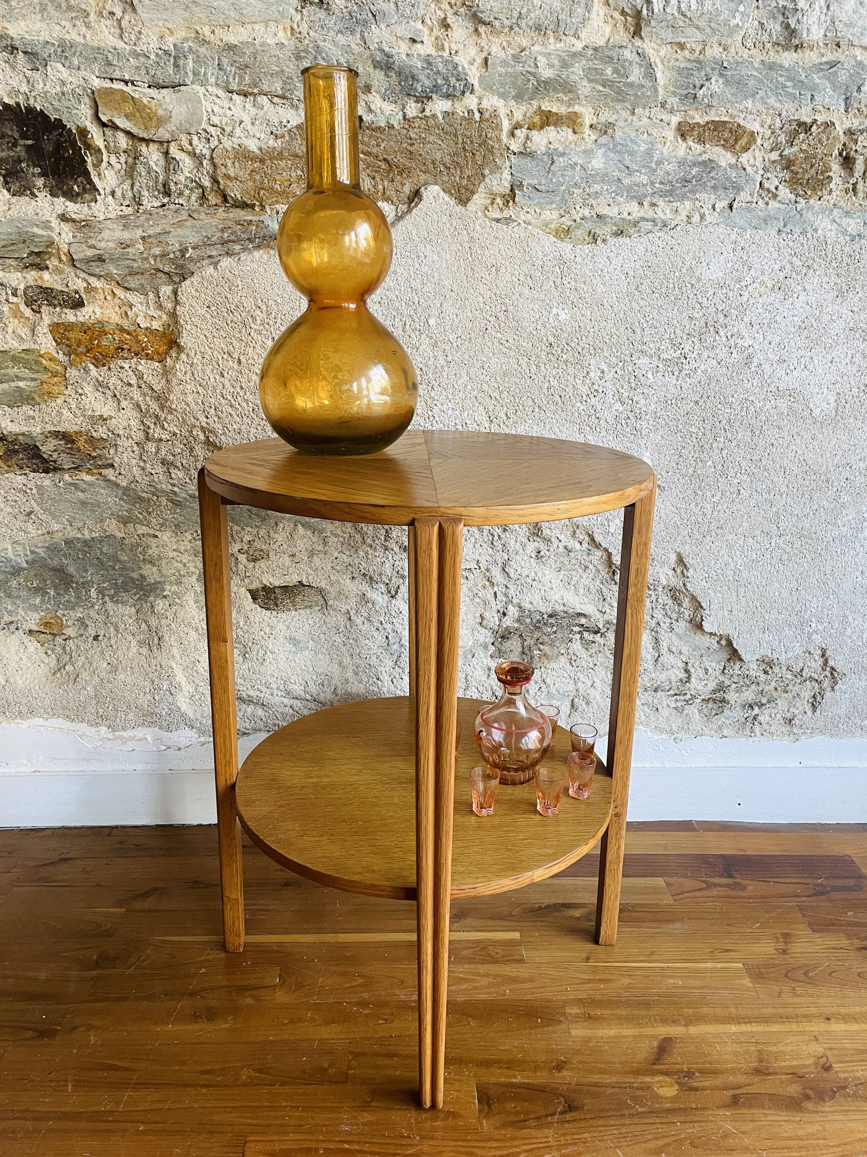 Art Deco pedestal table from the 1930s