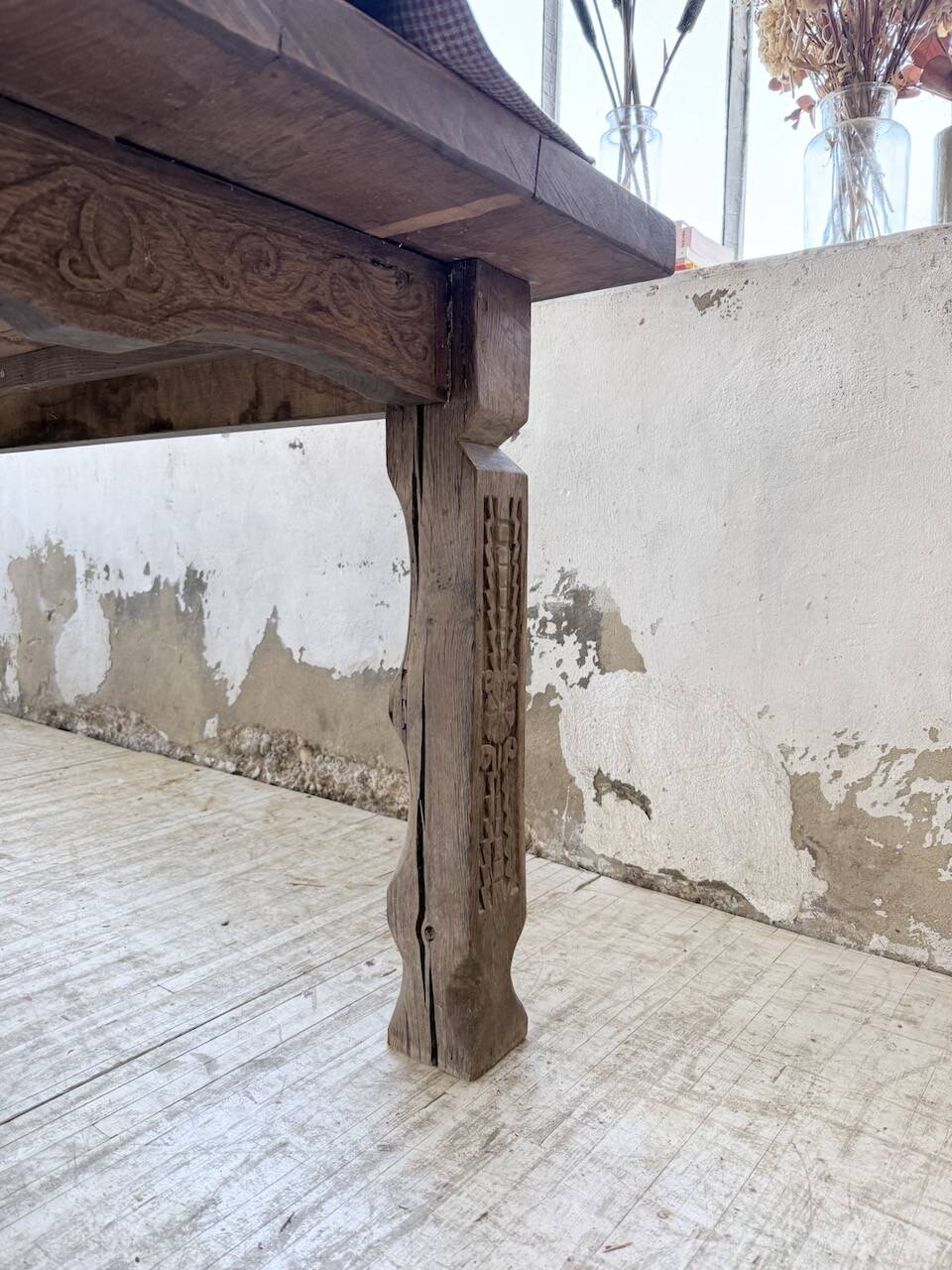 XL farmhouse table in solid oak, brutalist style, 20th century.