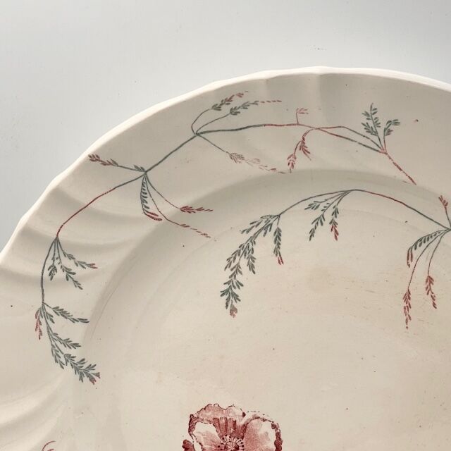Round poppy dish from Longwy