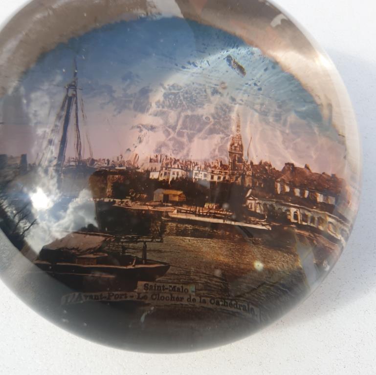 Crystal paperweight Saint-Malo vintage 1900