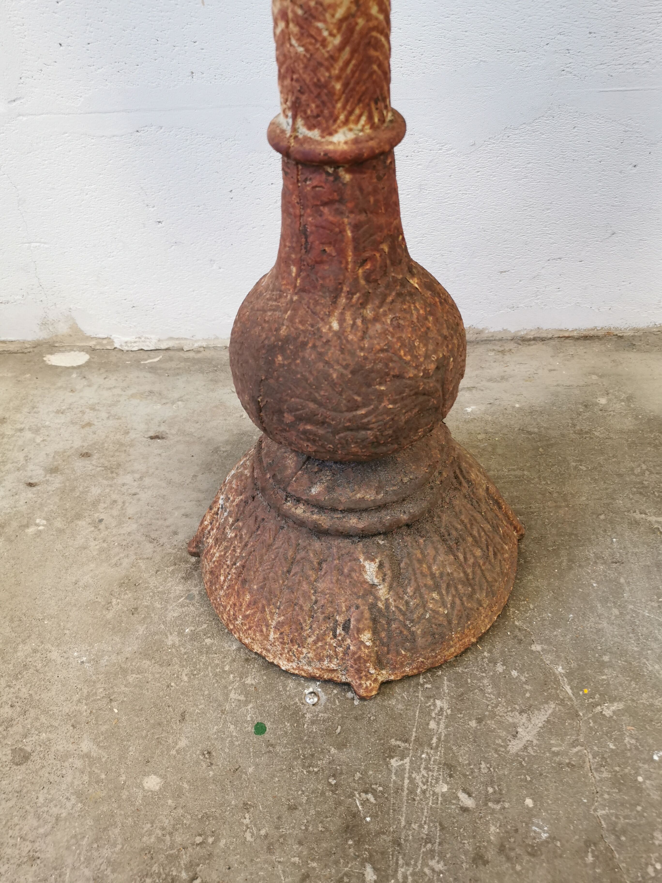 Cast iron bird bath