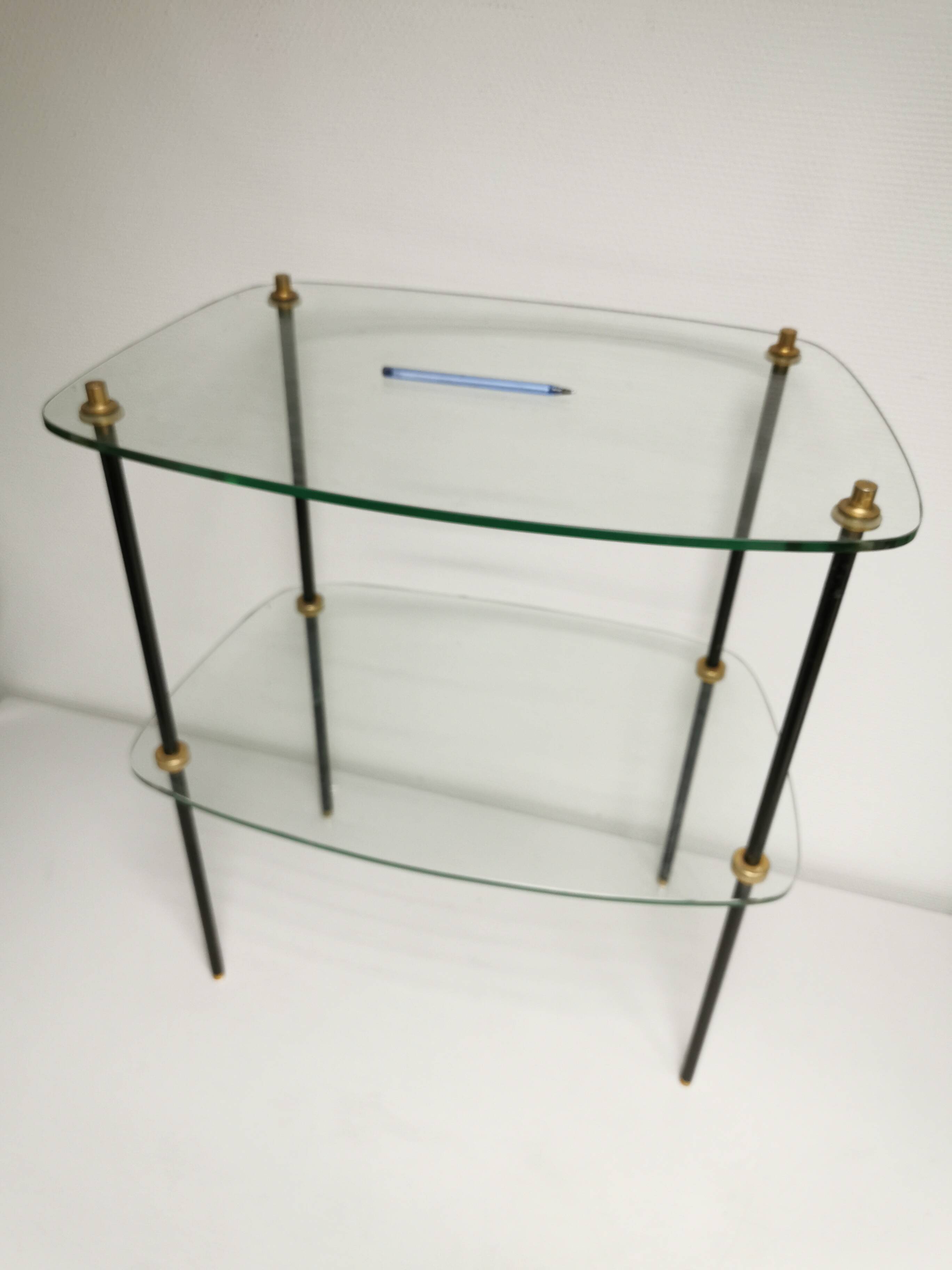 Vintage display 1950 / 1960, side table / sofa end, glass shelves
