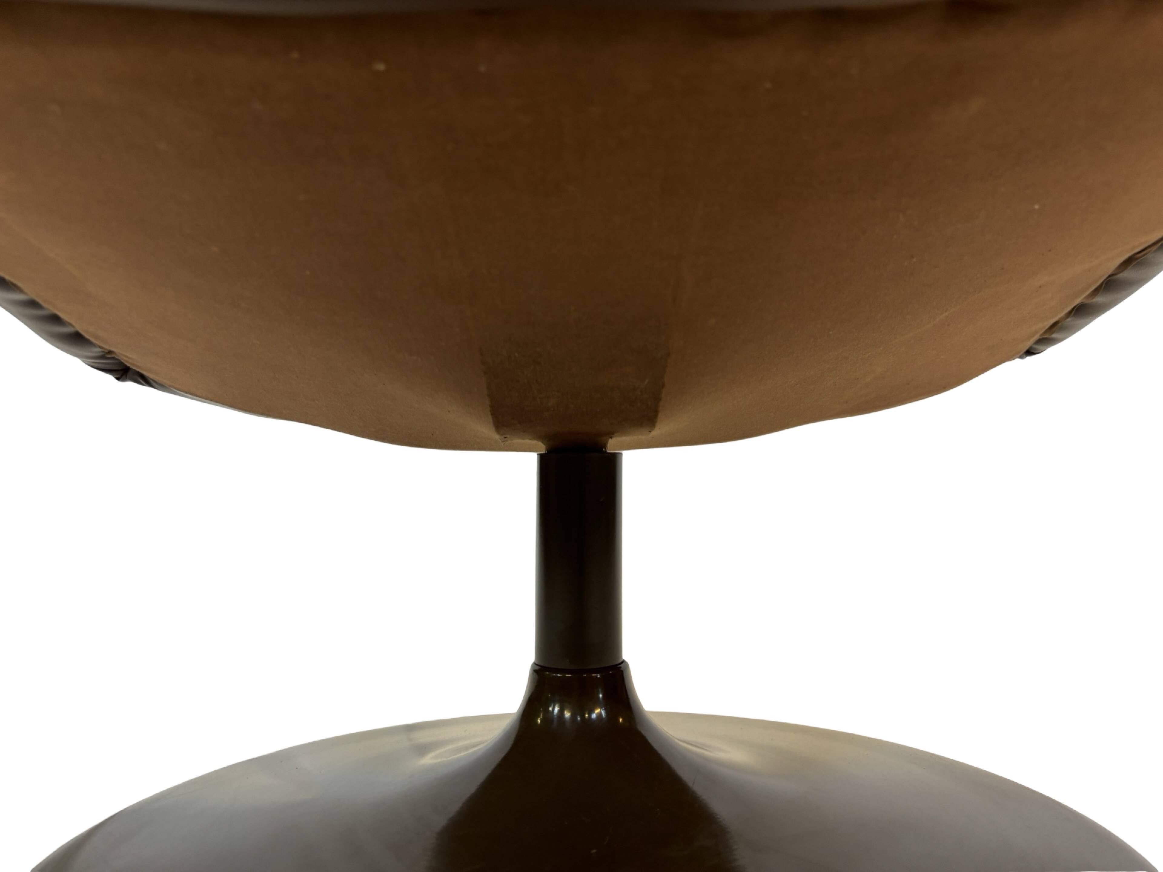 Vintage Artifort lounge chair Geoffrey Harcourt Design Easy Chair